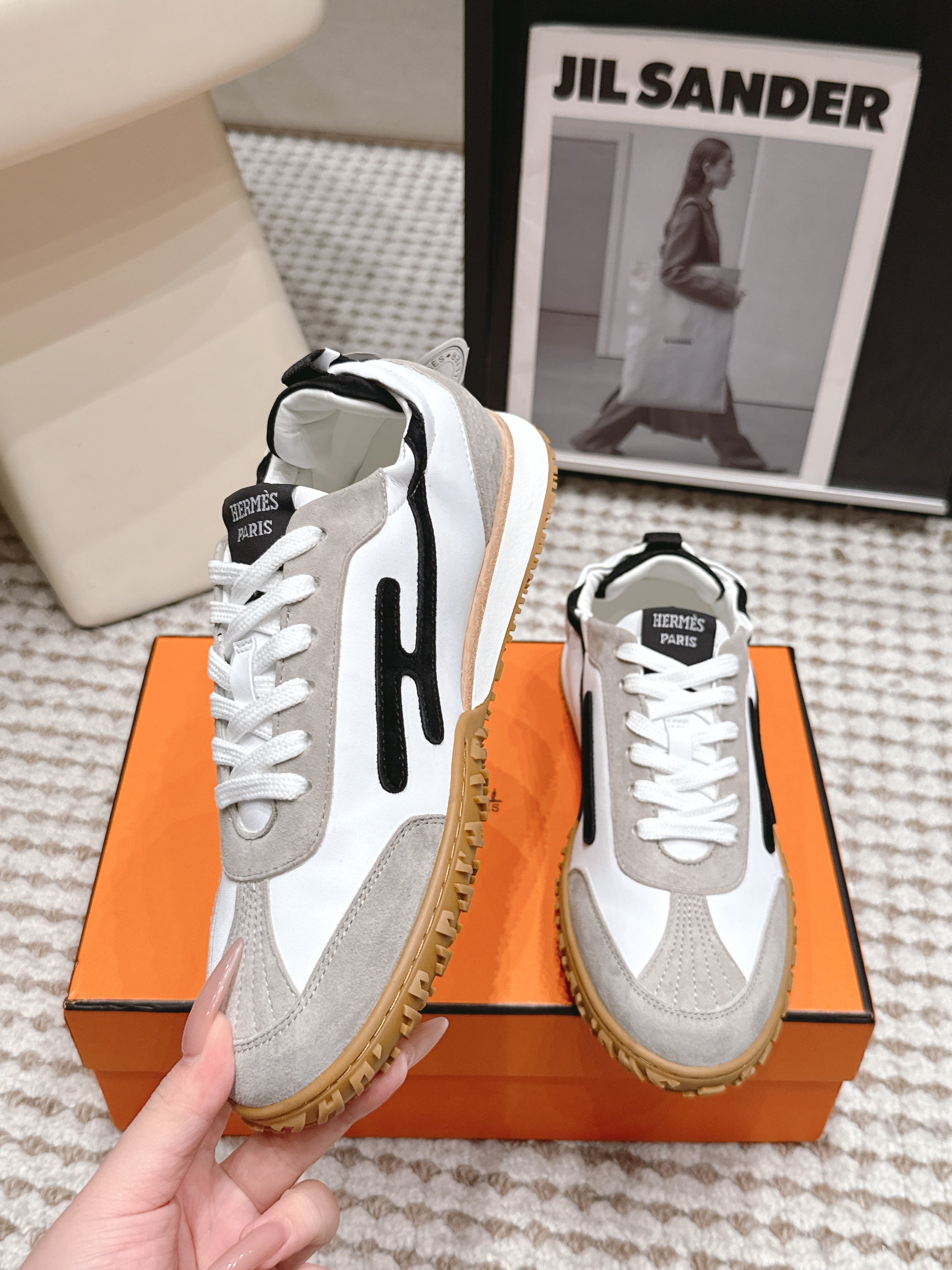 HM 26s Jet Sneakers White Sheepskin Grey Suede 845870