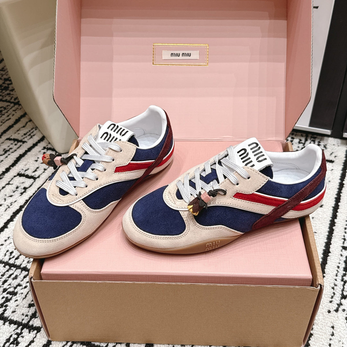 Miu Miu 26s Sneakers Navy Suede 138334