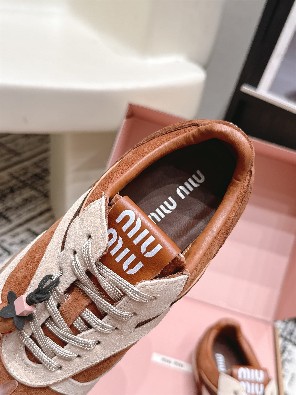 Miu Miu 26s Sneakers Cognac Suede 138336