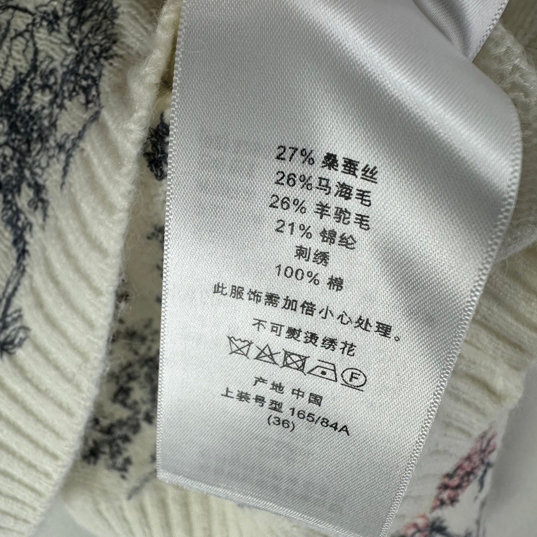 CD 26s Knit Long-Sleeve Sweater Cream Floral Pattern Cotton 348987