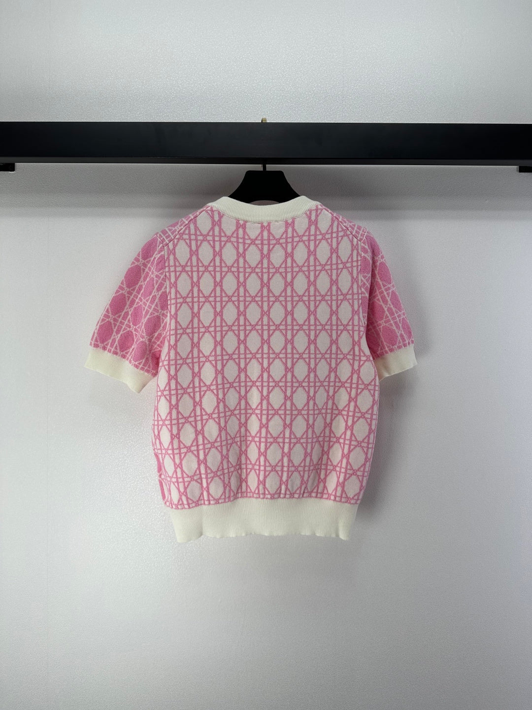 CD 26s Short-sleeved V-neckline Pink Cream Cannage Cotton 348984