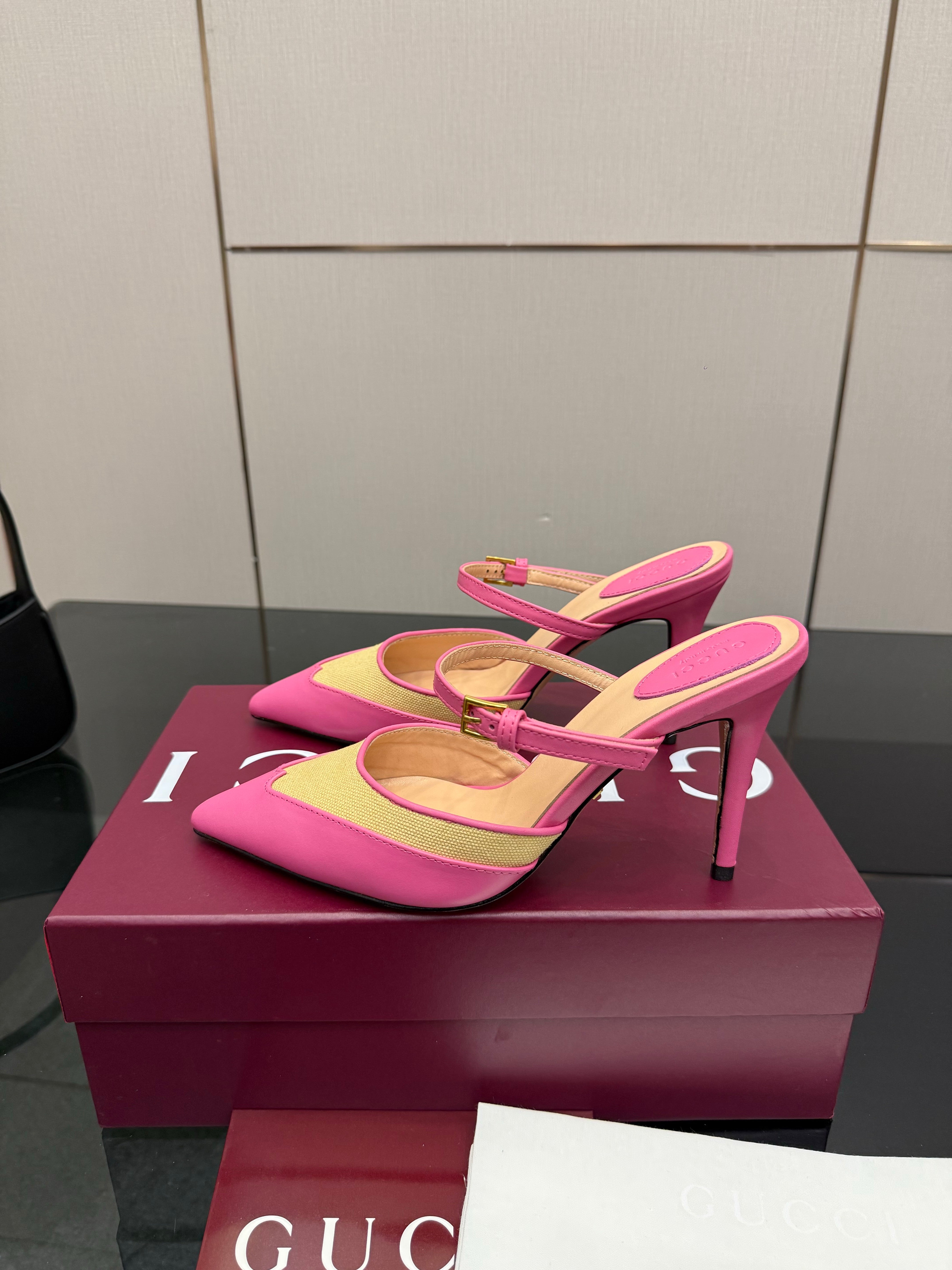 GG Pointed-Toe Mules 9.5cm Pink Cowhide 725304