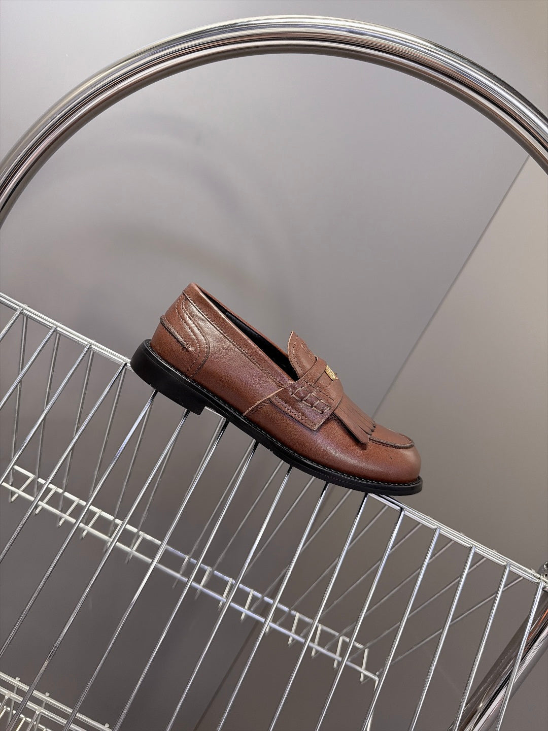 Miu 26s Fringe Loafers Chocolate Glossy Leather 994220