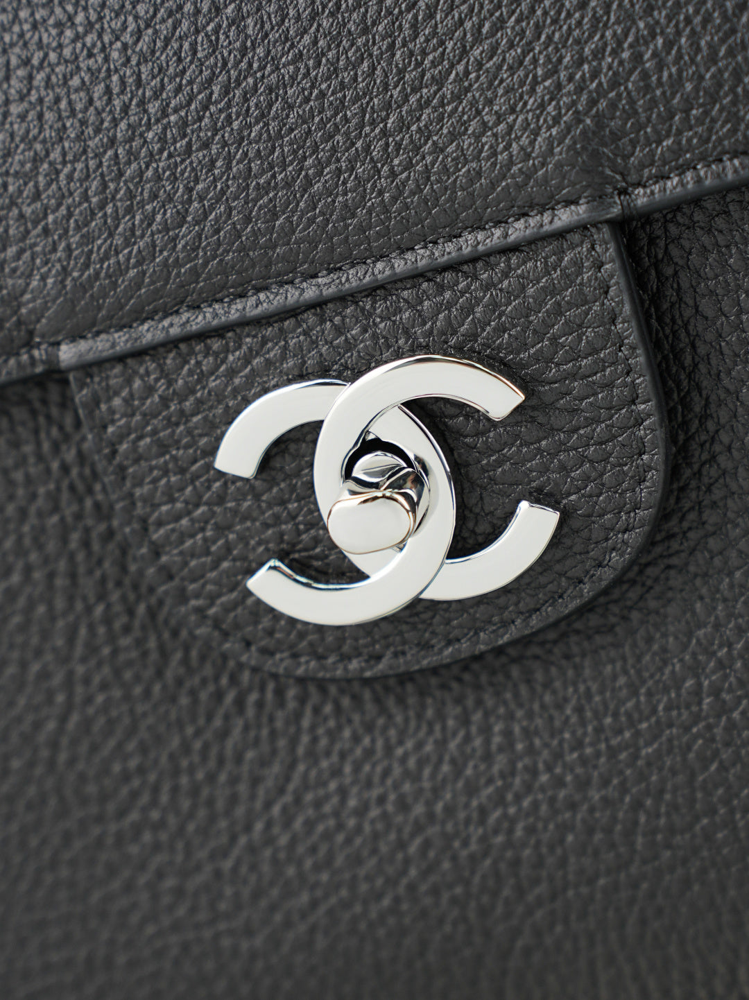 CC 26s Maxi Flap Bag 39cm Black Calfskin SHW