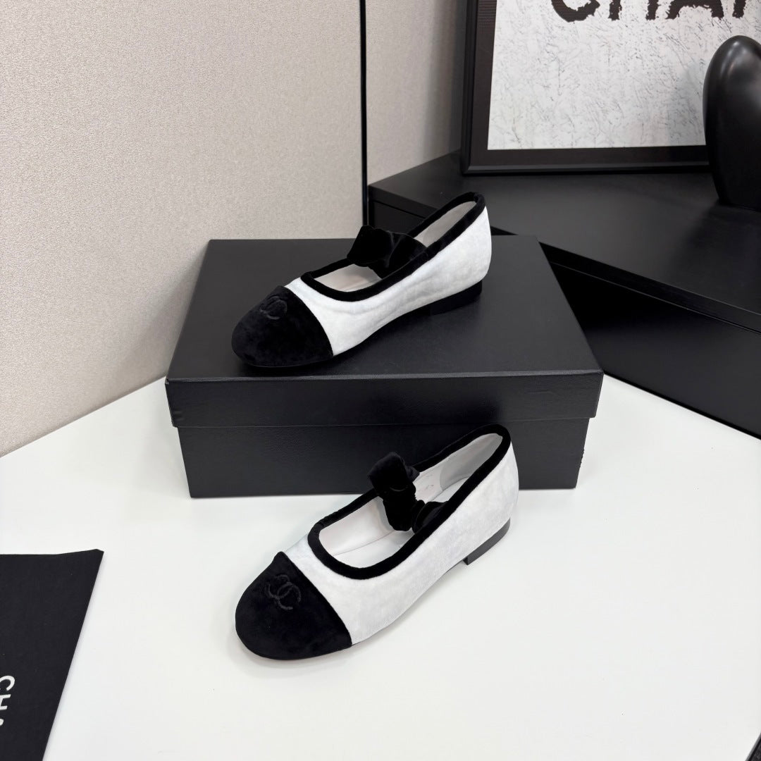 CC 25 Mary Janes In Black White Velvet And Sheepskin 352464