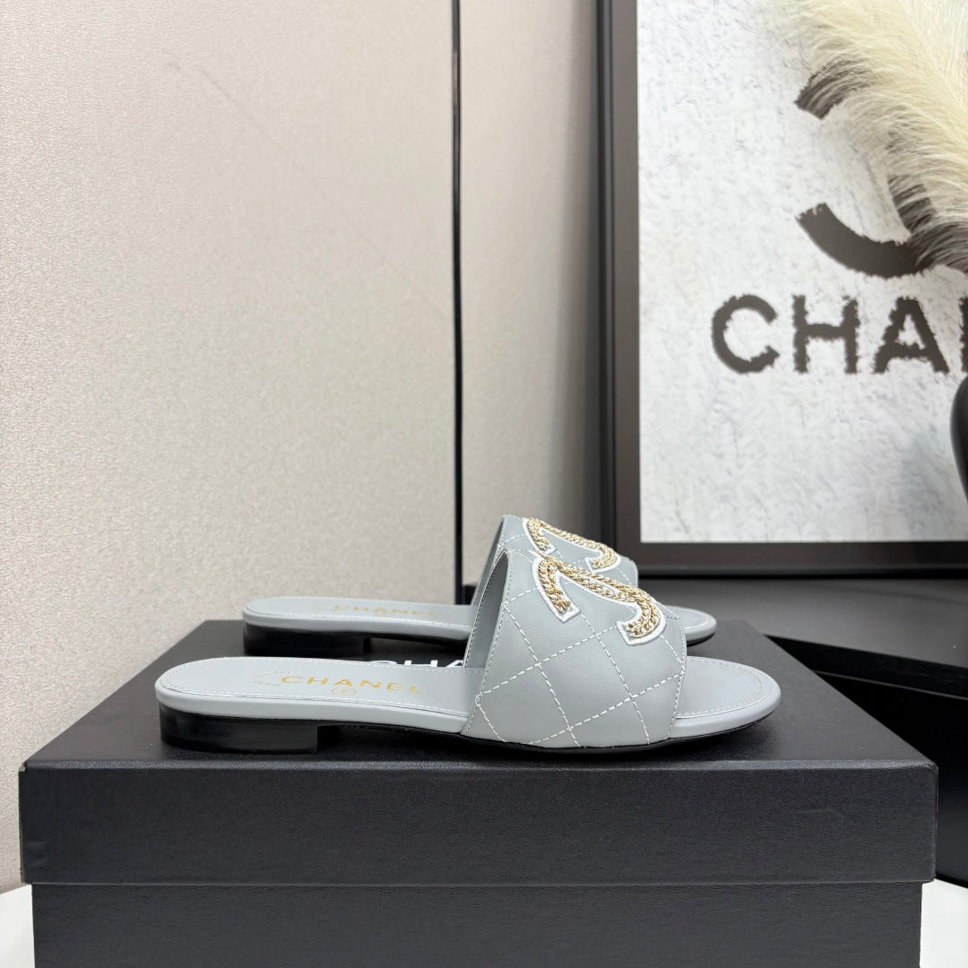 CC 25 Doubble Chain Embroidered Slippers Grey Quilted Sheepskin 352488