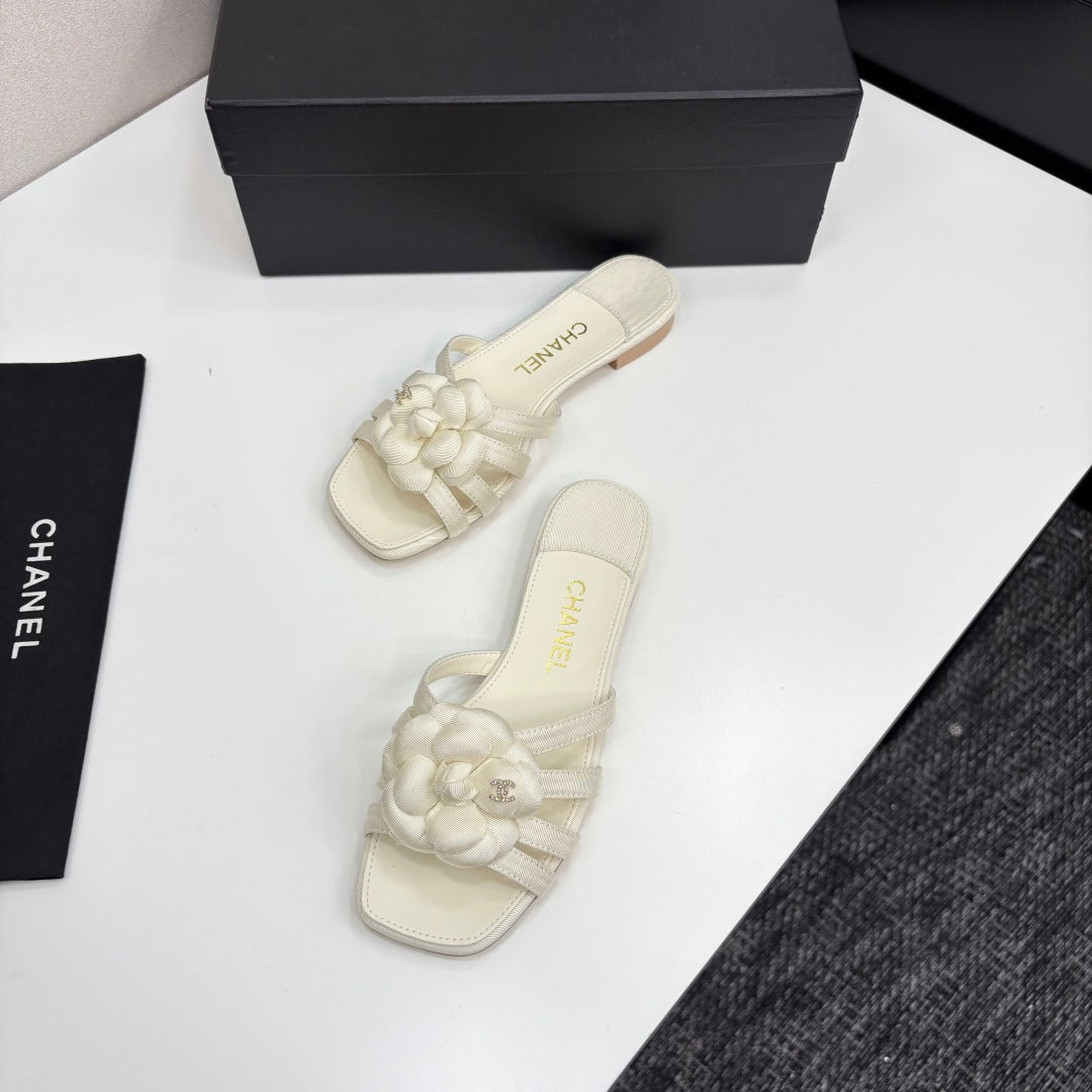 CC 25 Camellia Open Flat Mule Ivory Sheepskin And Fabric 368849