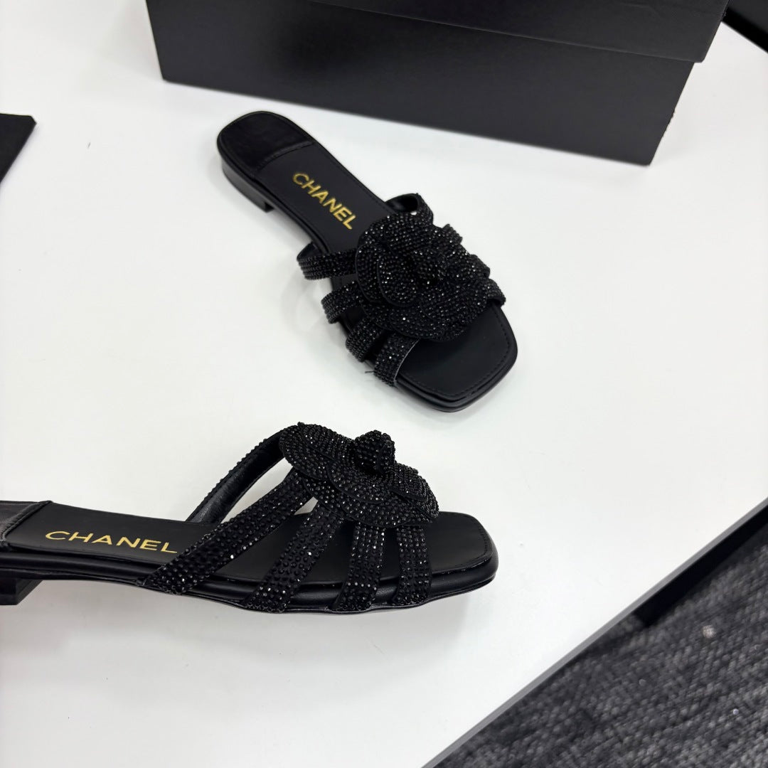 CC 25 Camellia Open Flat Mule Black Stone Grain And Sheepskin 368851