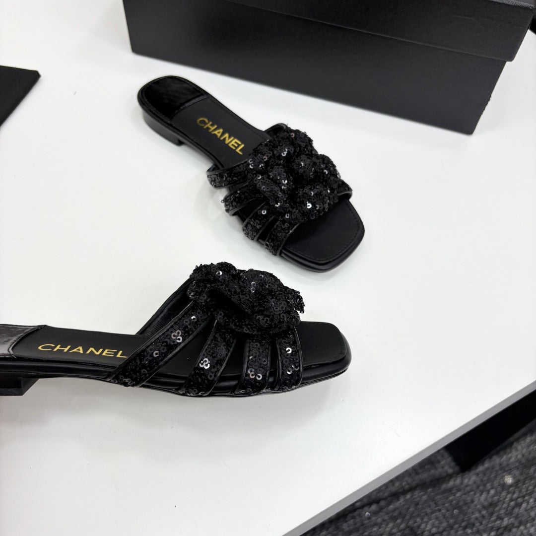CC 25 Camellia Open Flat Mule Black Coarse Glitter Fabric And Sheepskin 368853