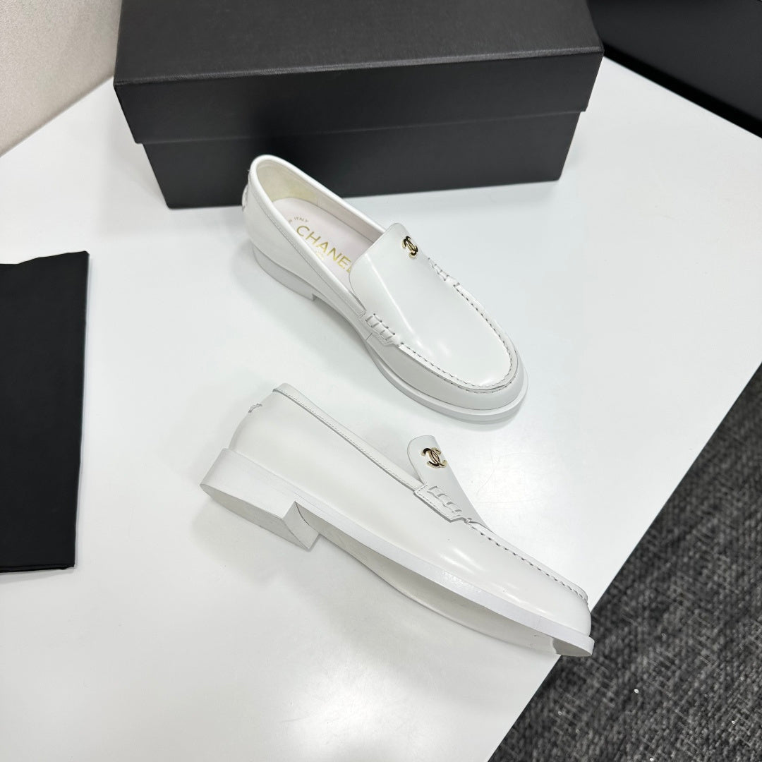 CC SS 2026 Pre Loafer White Calfskin 630472