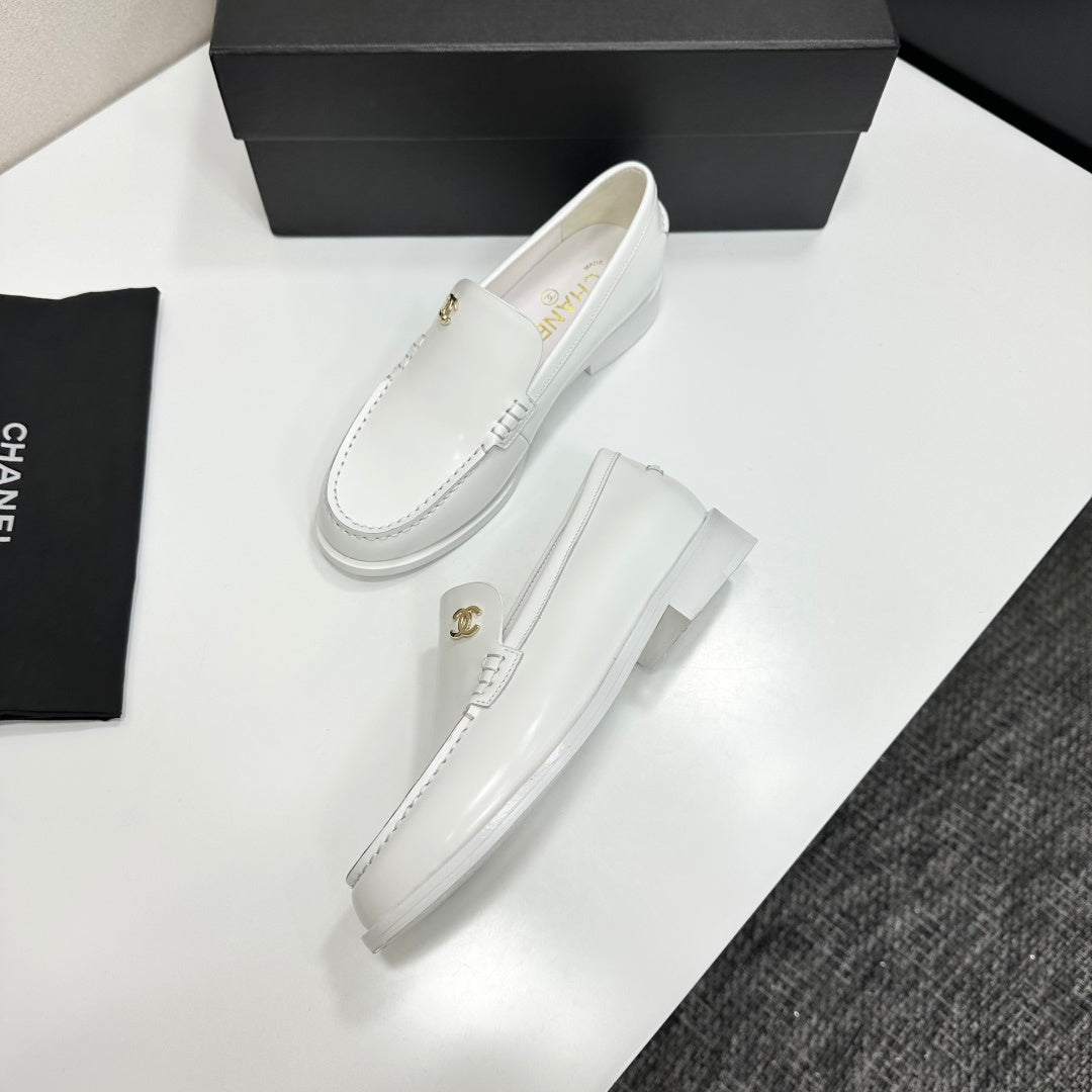 CC SS 2026 Pre Loafer White Calfskin 630472