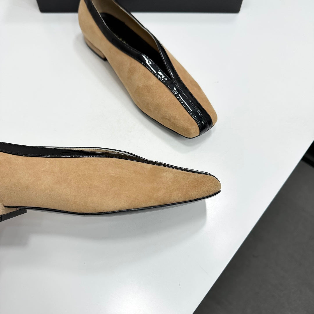 CC 26s Ballet Flats Beige Suede 743134