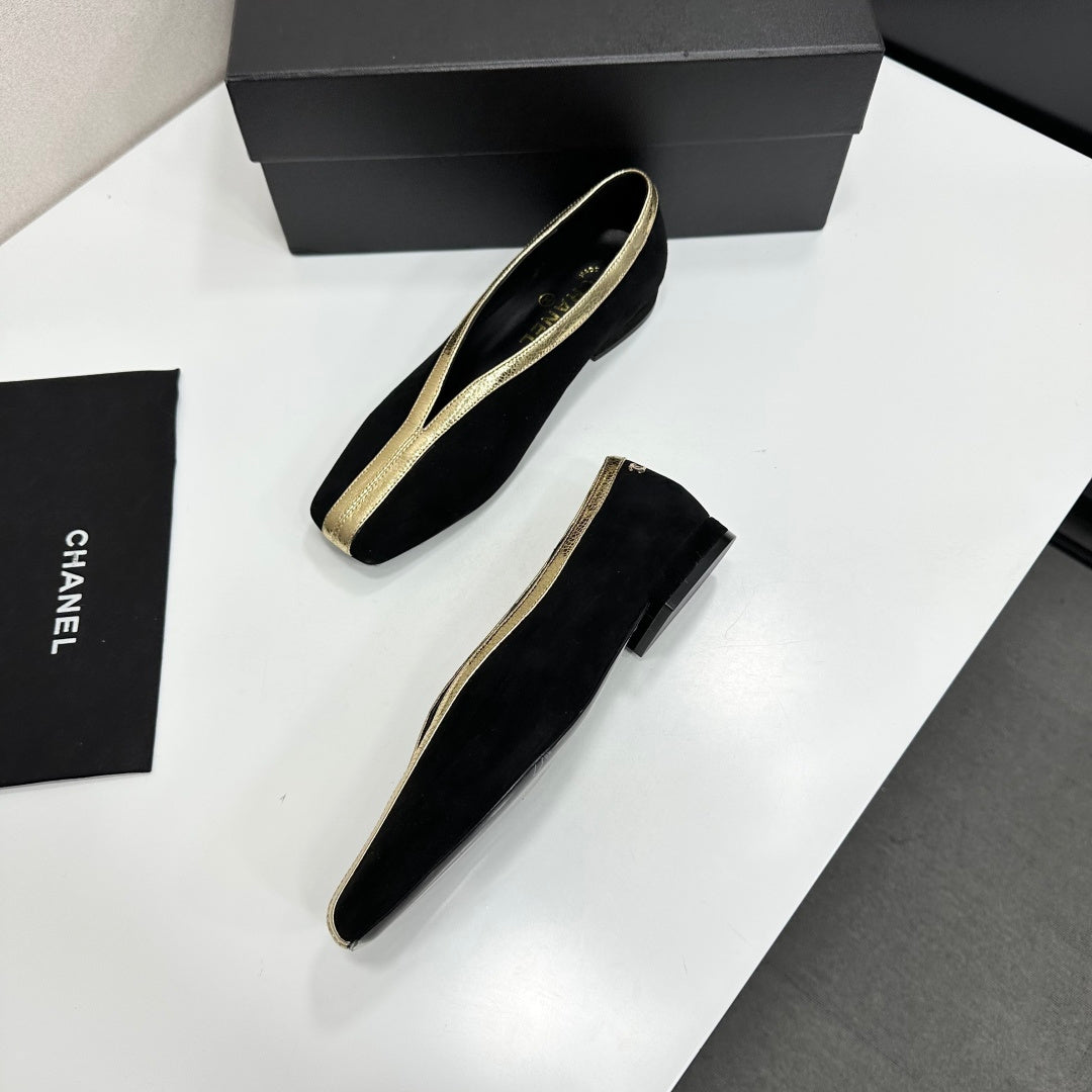 CC 26s Ballet Flats Black Suede 743135