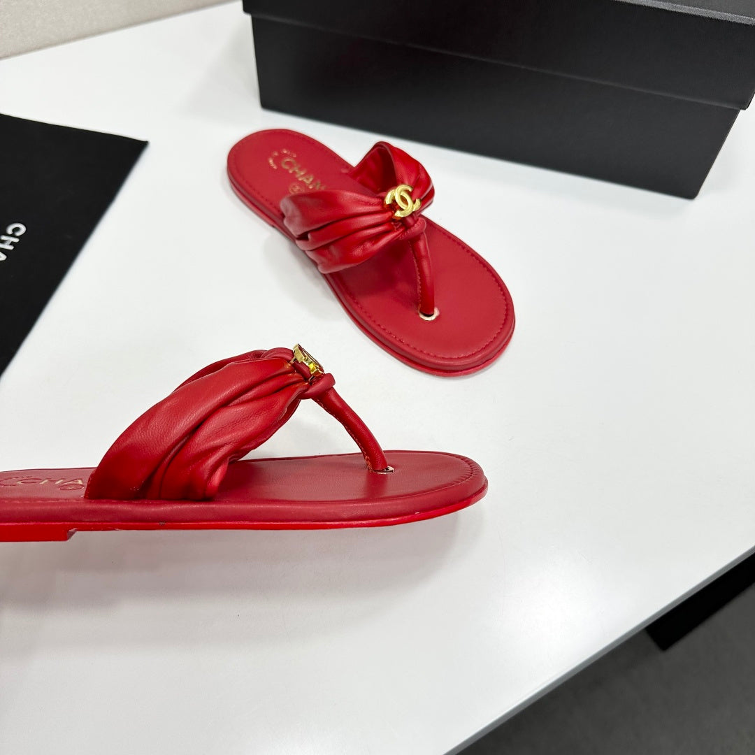 Chanel 26S Thong Sandals In Red Lambskin