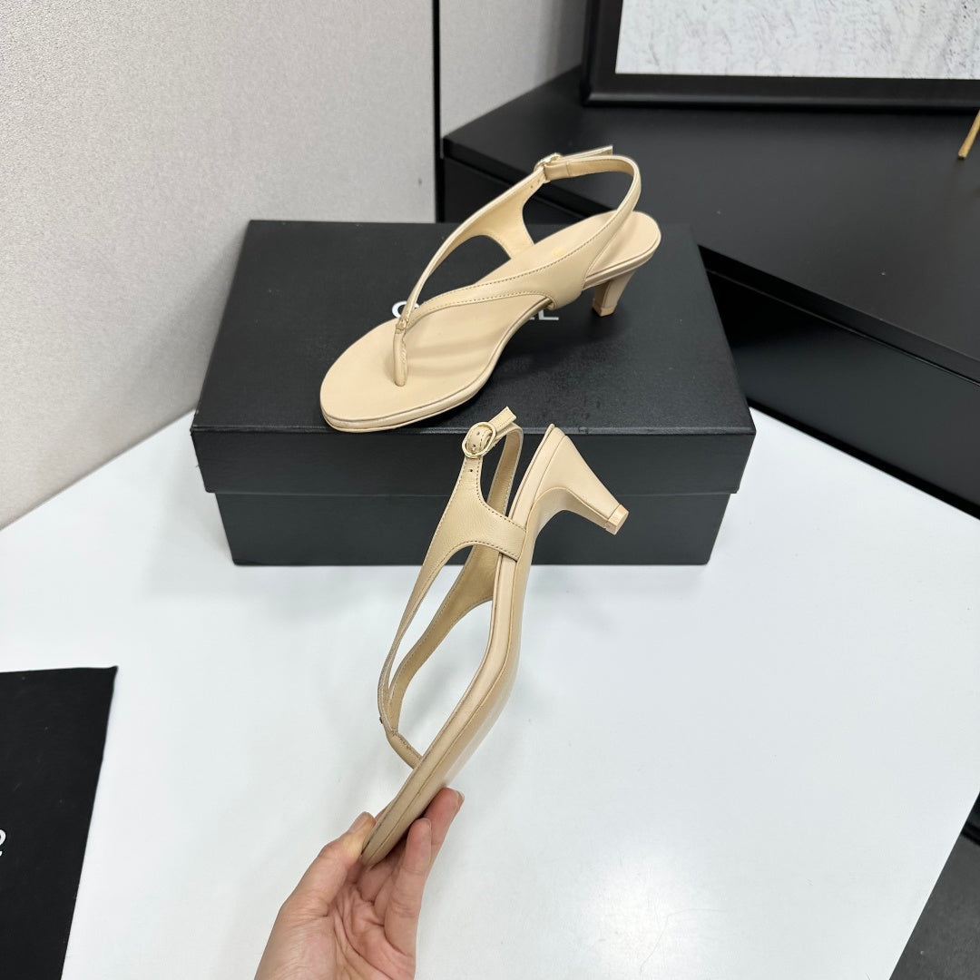 CC 26s Thong Sandals 5cm Beige Sheepskin 925992