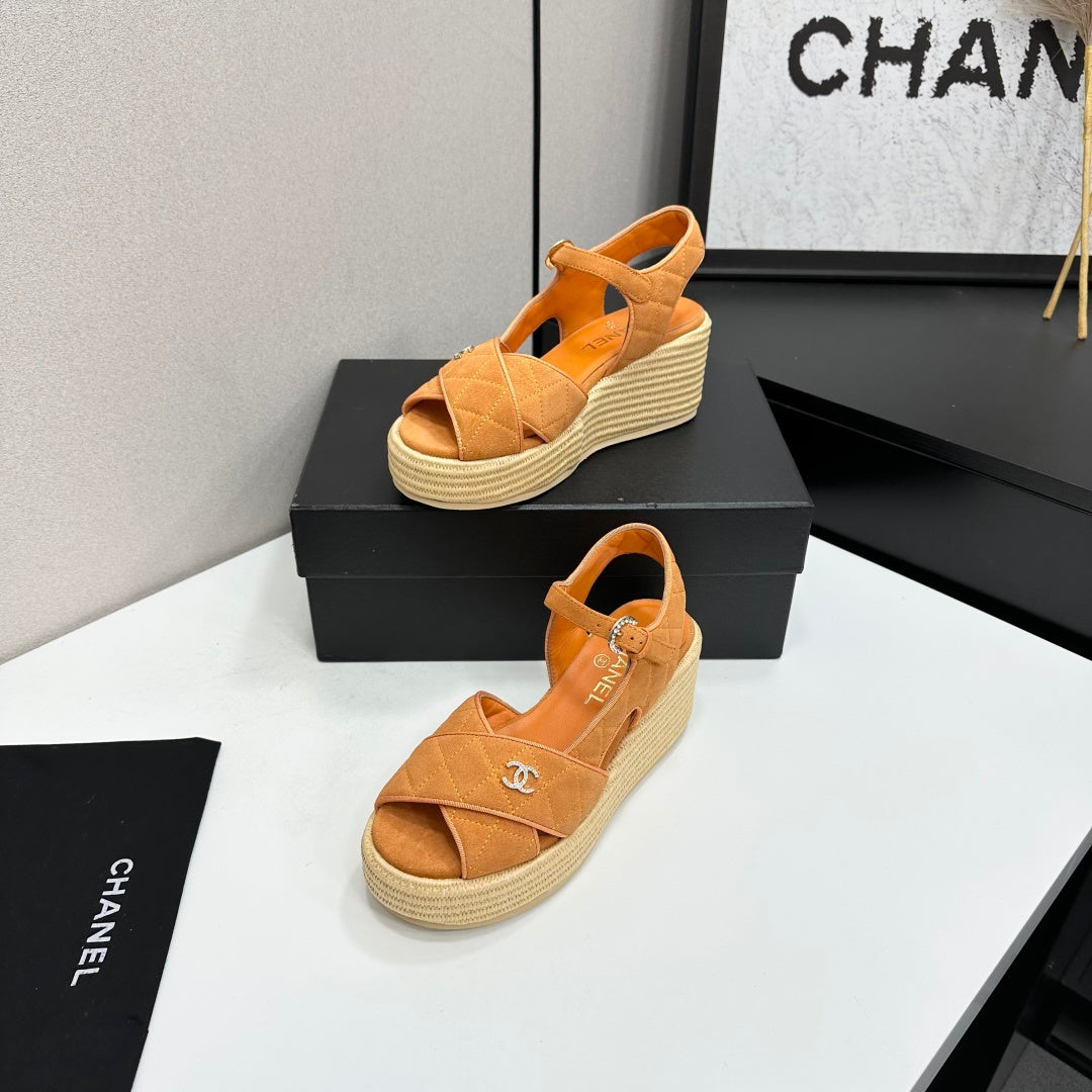 CC 26s Wedge Sandals Orange Suede 925928