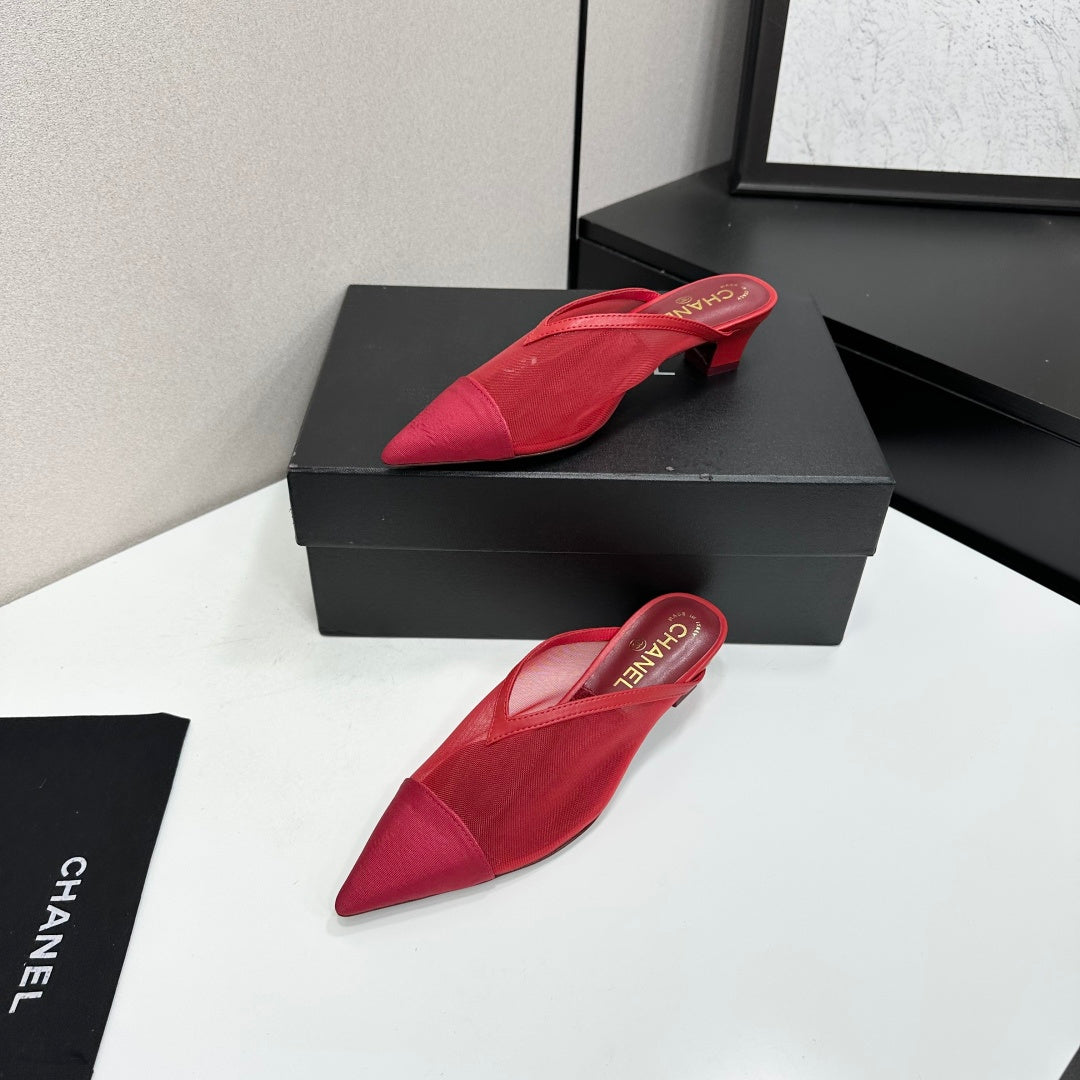 CC 26s Pointed-Toe Kitten Heel Mules Red Mesh 926393