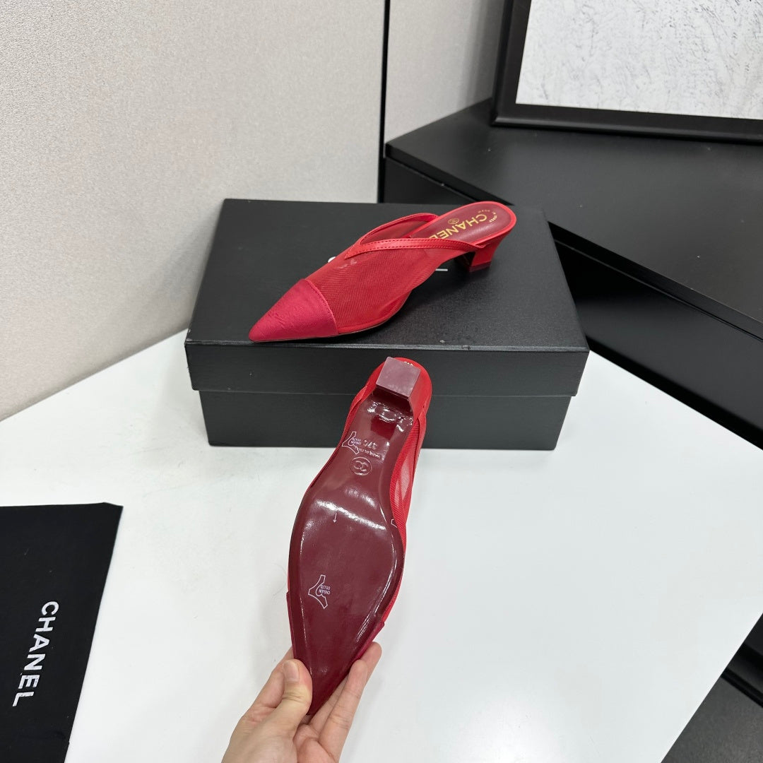 CC 26s Pointed-Toe Kitten Heel Mules Red Mesh 926393