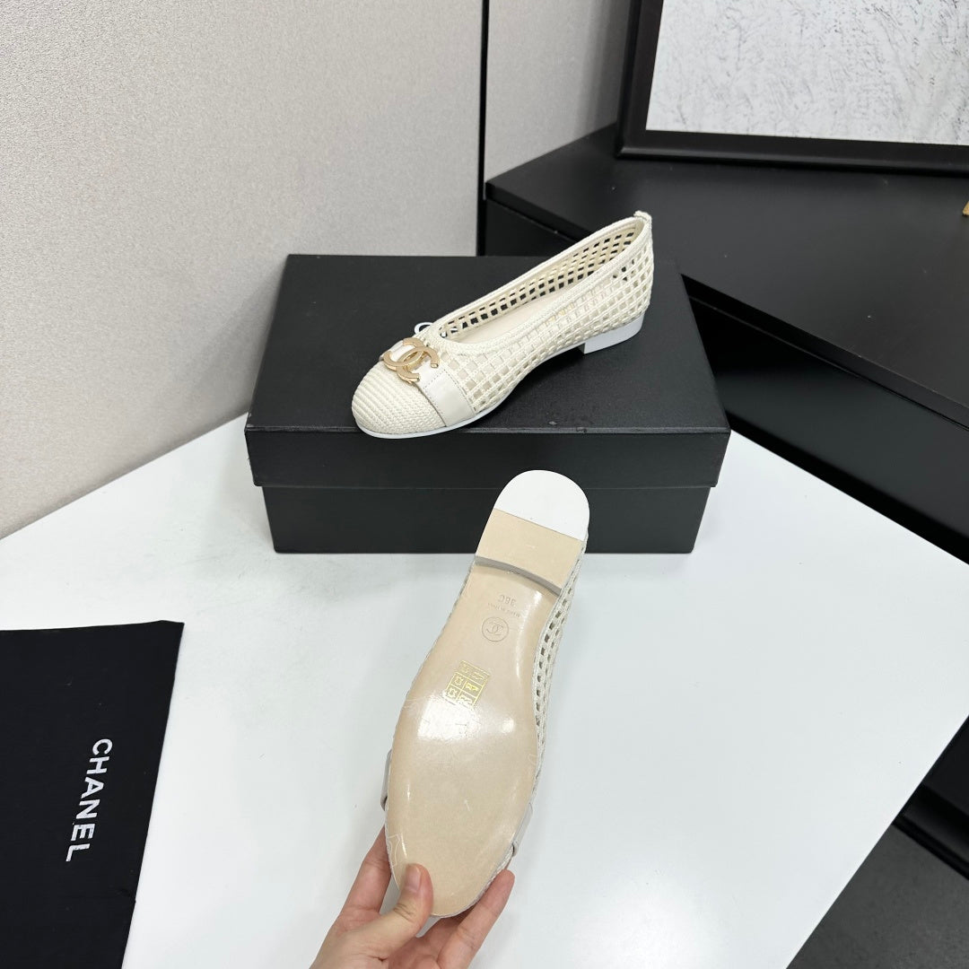 CC 26s Ballet Flat White Woven Raffia Mesh 925933