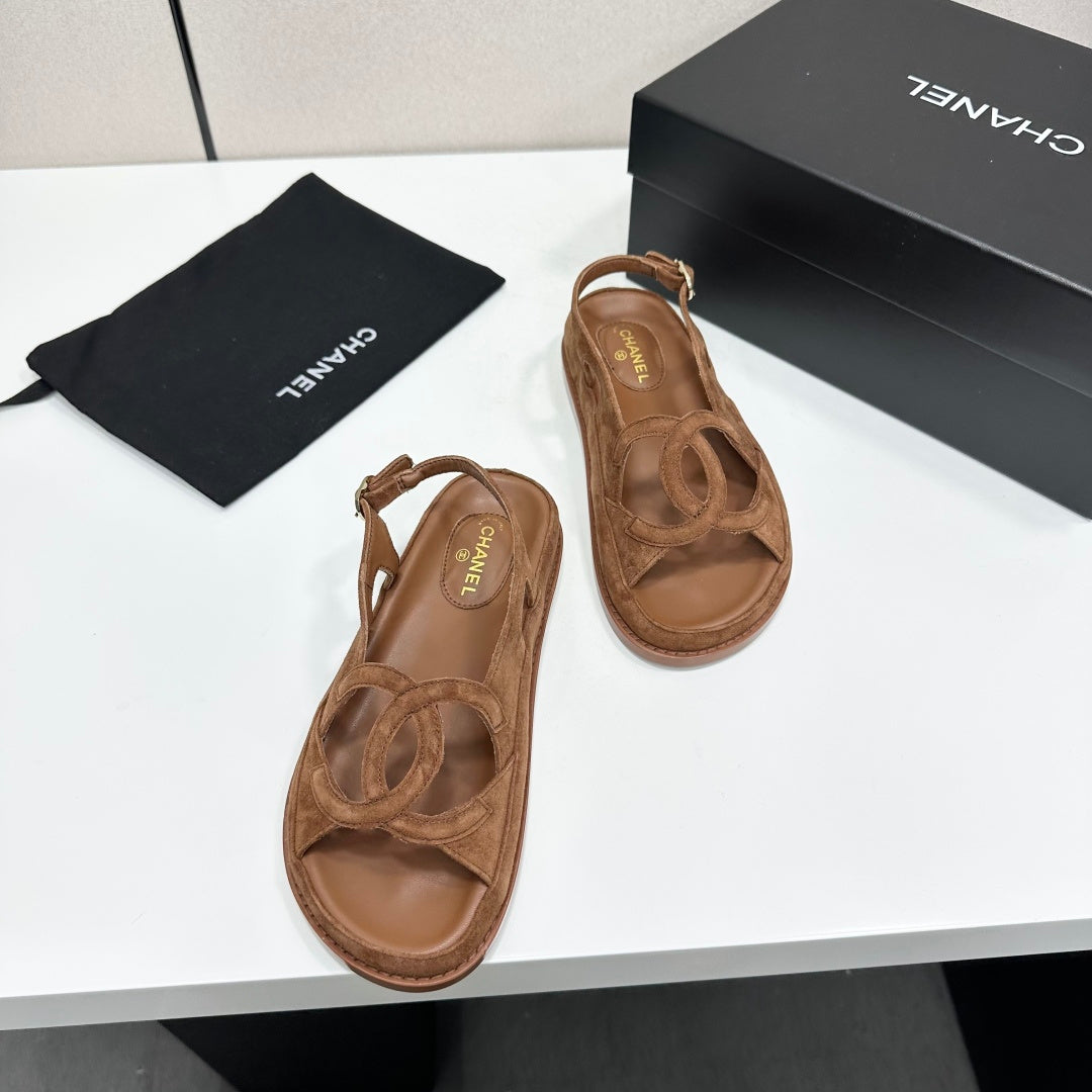 CC 26s Casual Sandals Caramel Suede 944625