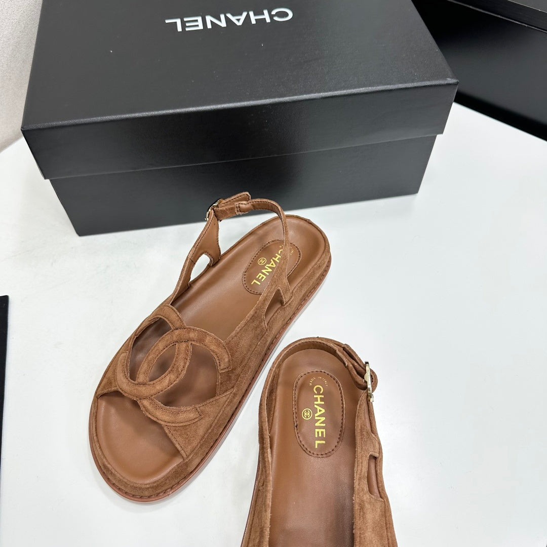 CC 26s Casual Sandals Caramel Suede 944625