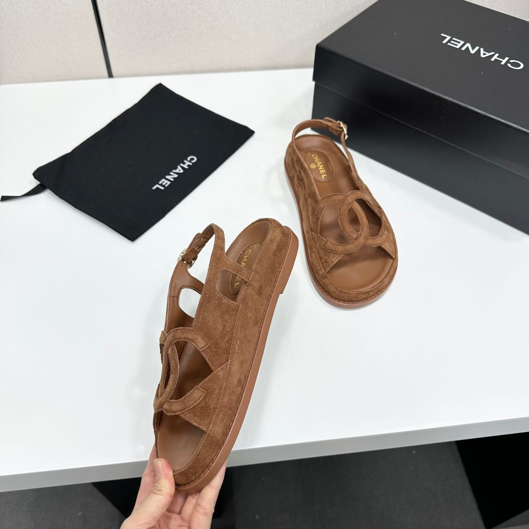 CC 26s Casual Sandals Caramel Suede 944625