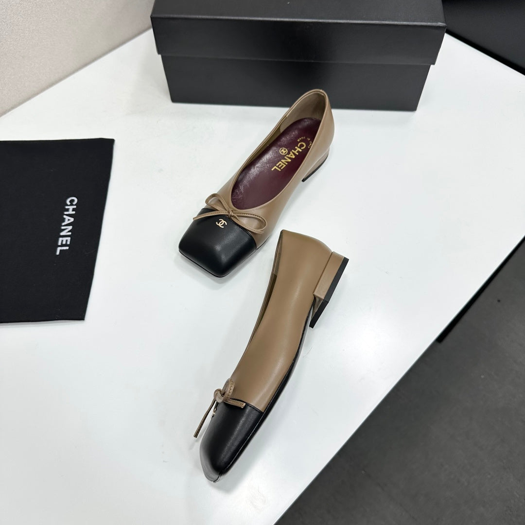 CC 26s Two-tone Ballet Flats Beige Black Sheepskin 986129