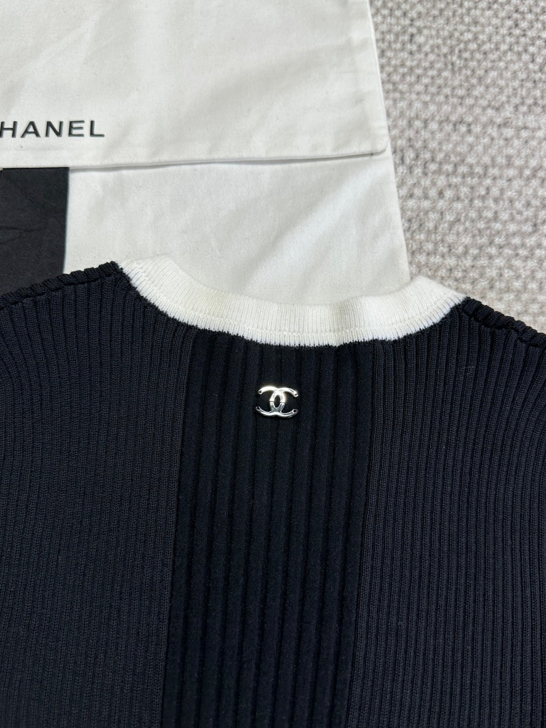 CC 25 Round Neck Short Sleeves T-shirt Cotton