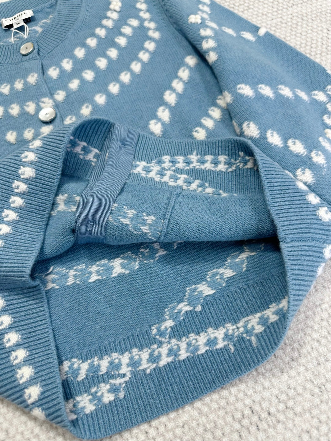 CC 25 Pearls Cardigan Pink CC 25 Pearls Cardigan Blue Cashmere