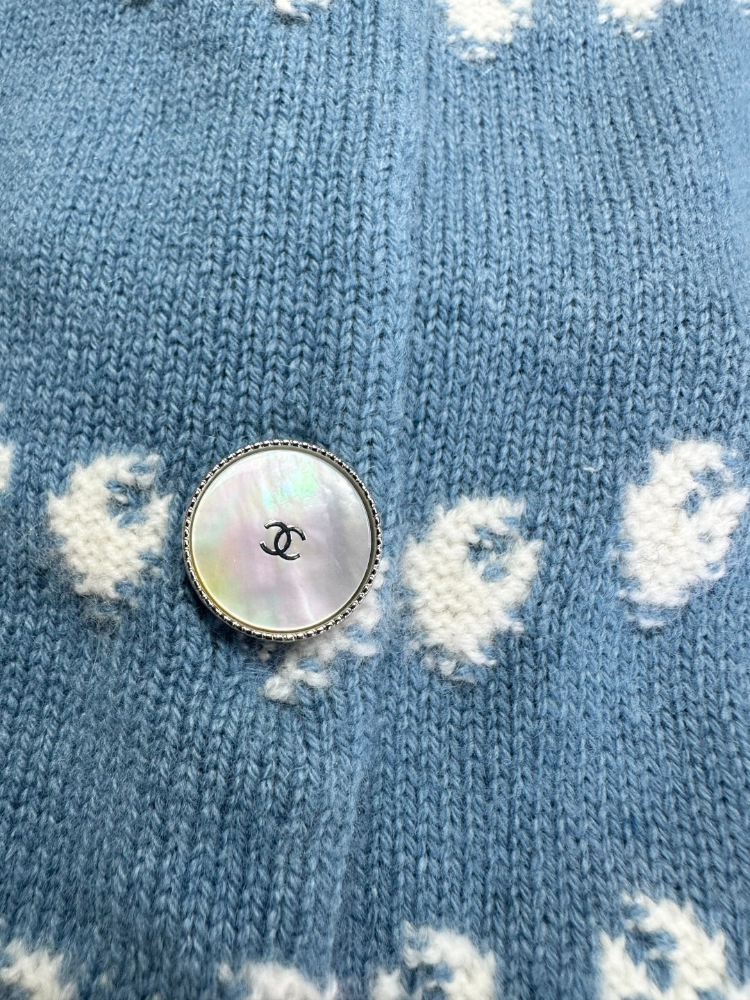 CC 25 Pearls Cardigan Pink CC 25 Pearls Cardigan Blue Cashmere