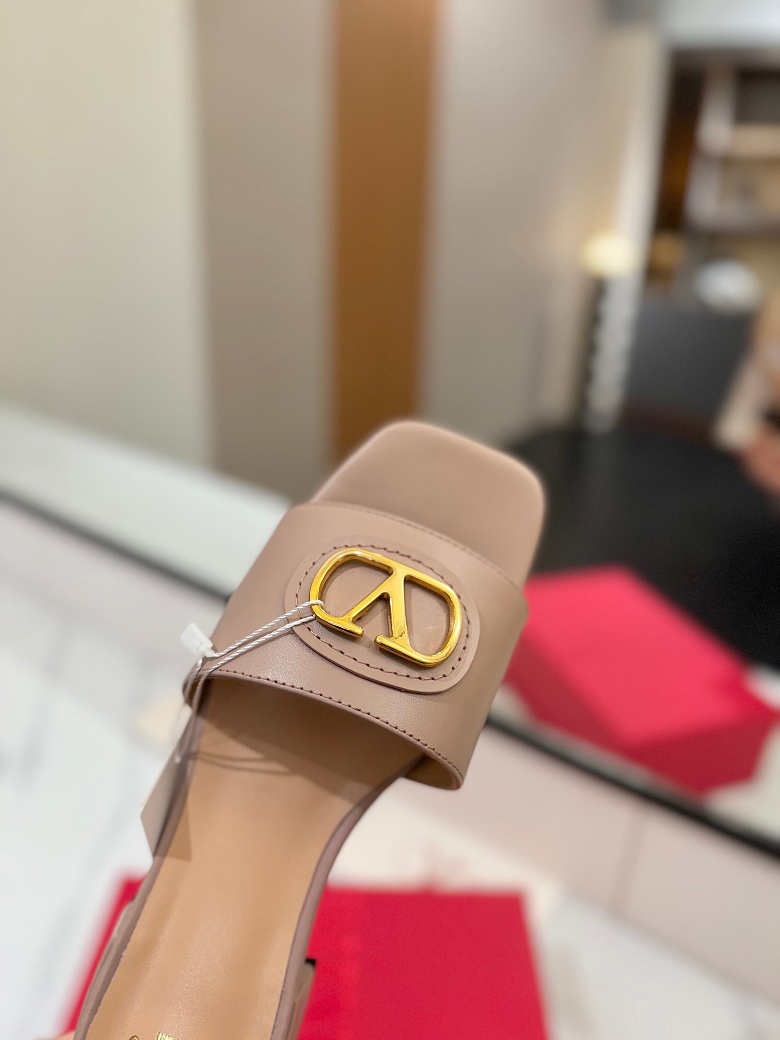 Valentino 26s Sandals Beige Smooth Calfskin With Gold Hardware