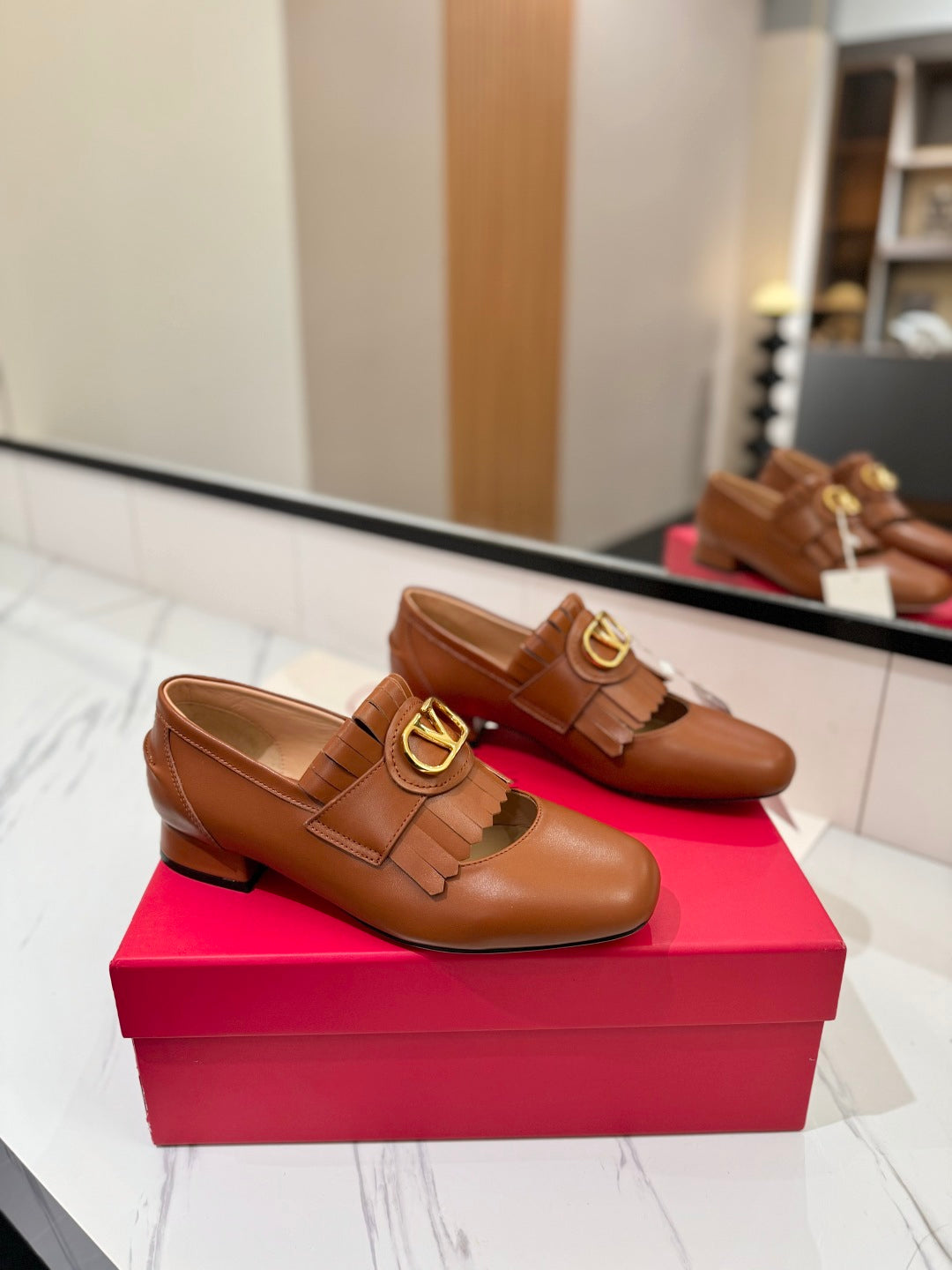 VT 2025 Signature Loafer Brown Calf Leather 295072