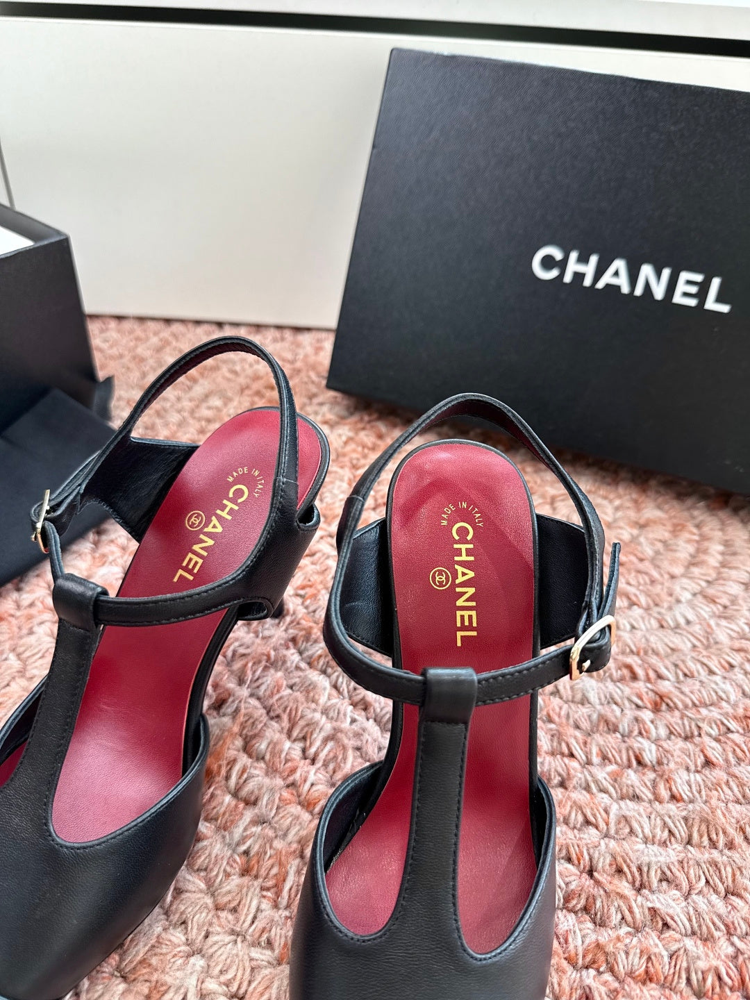 CC 26s T-Strap Slingback Pumps Black Leather 933222