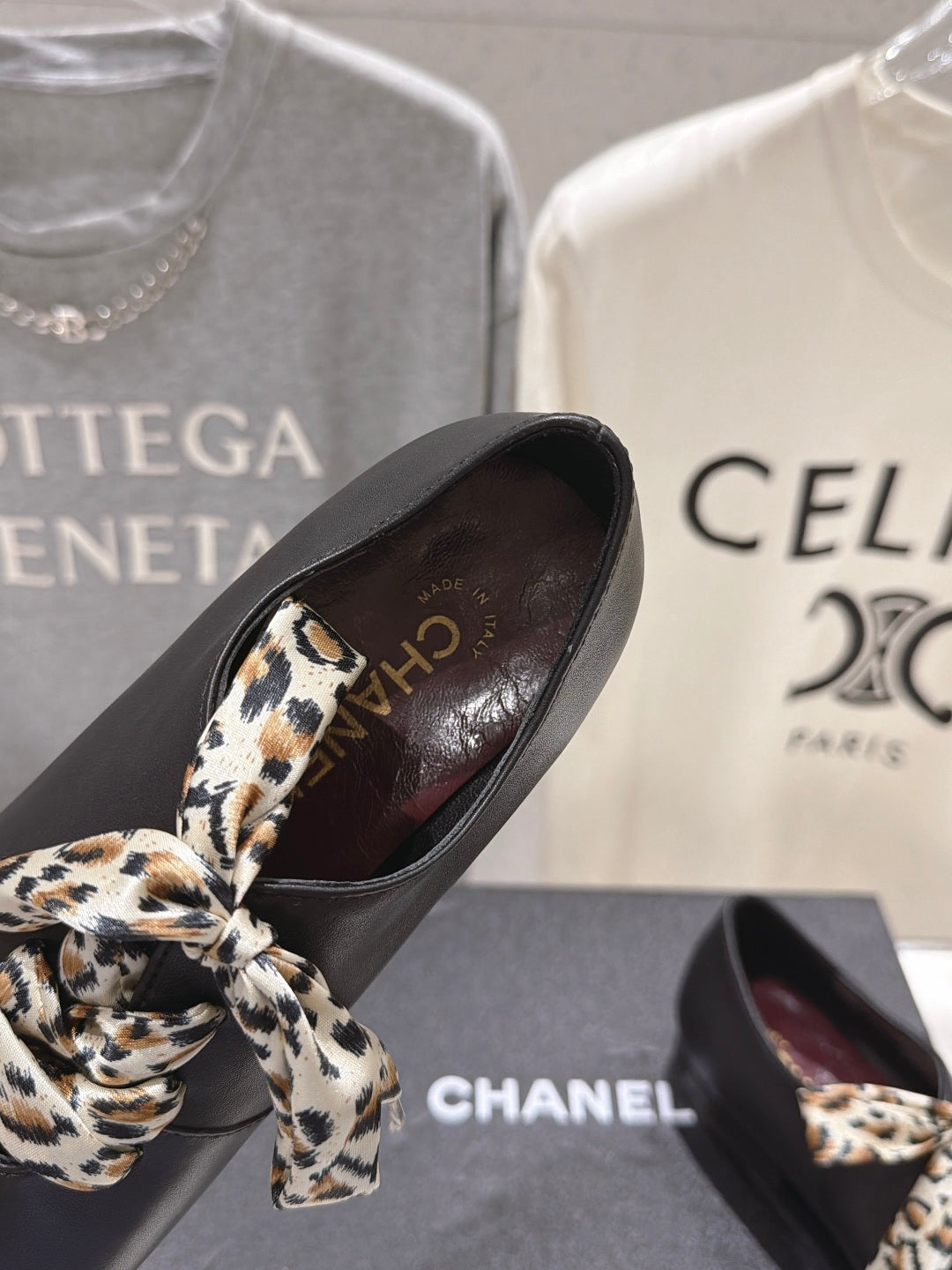 CC 26s Square-Toe Lace-Up Shoes with Leopard Print Scarf Black Leather 946033