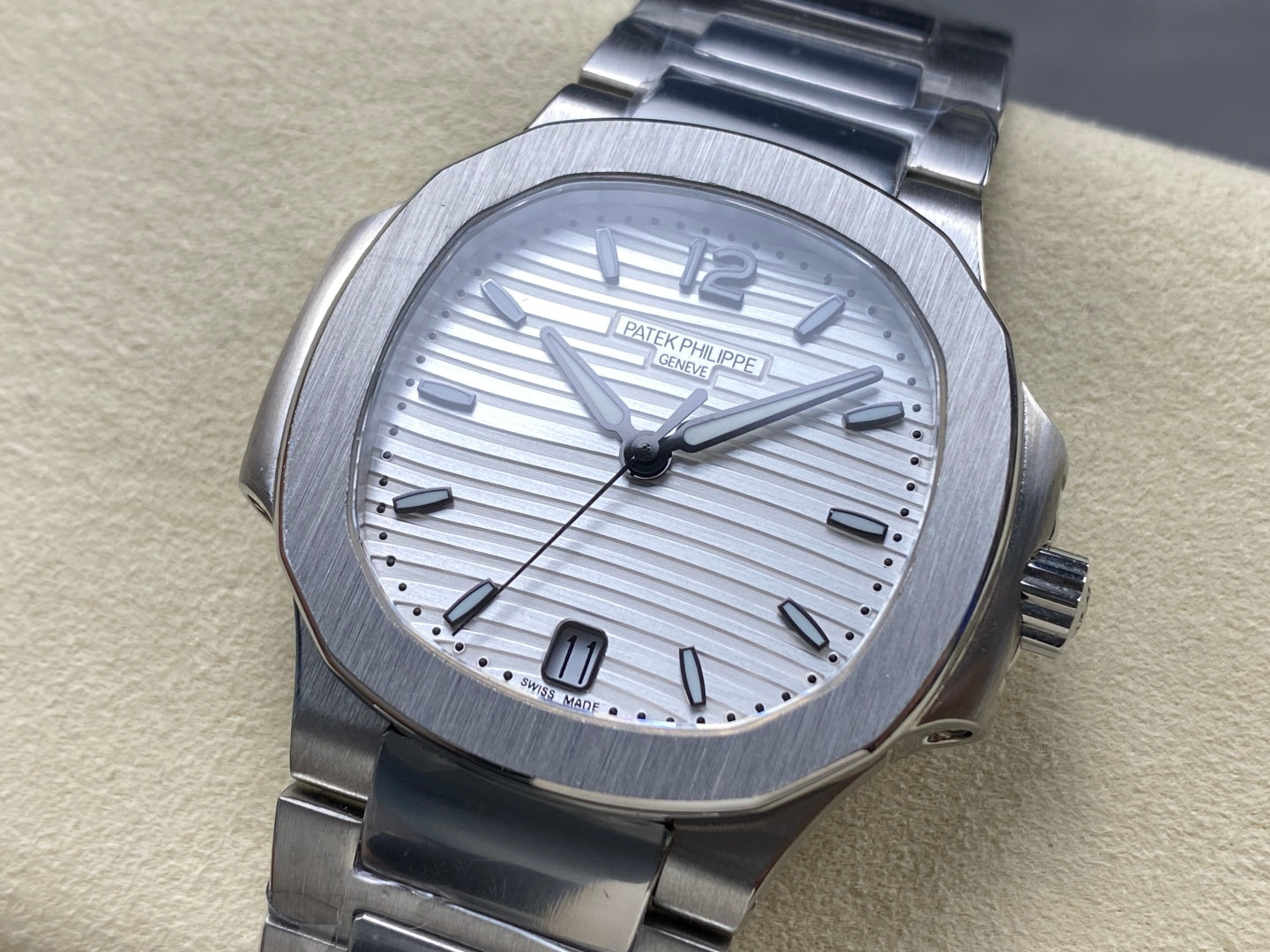 PATEK Nautilus 35.2mm Silver White Dial