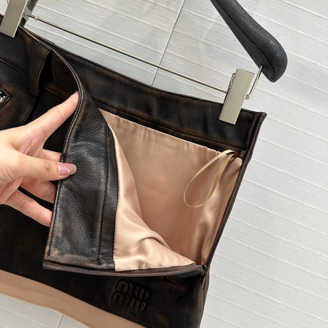 Miu Miu 25 Short Skirt Black Brown Sheepskin