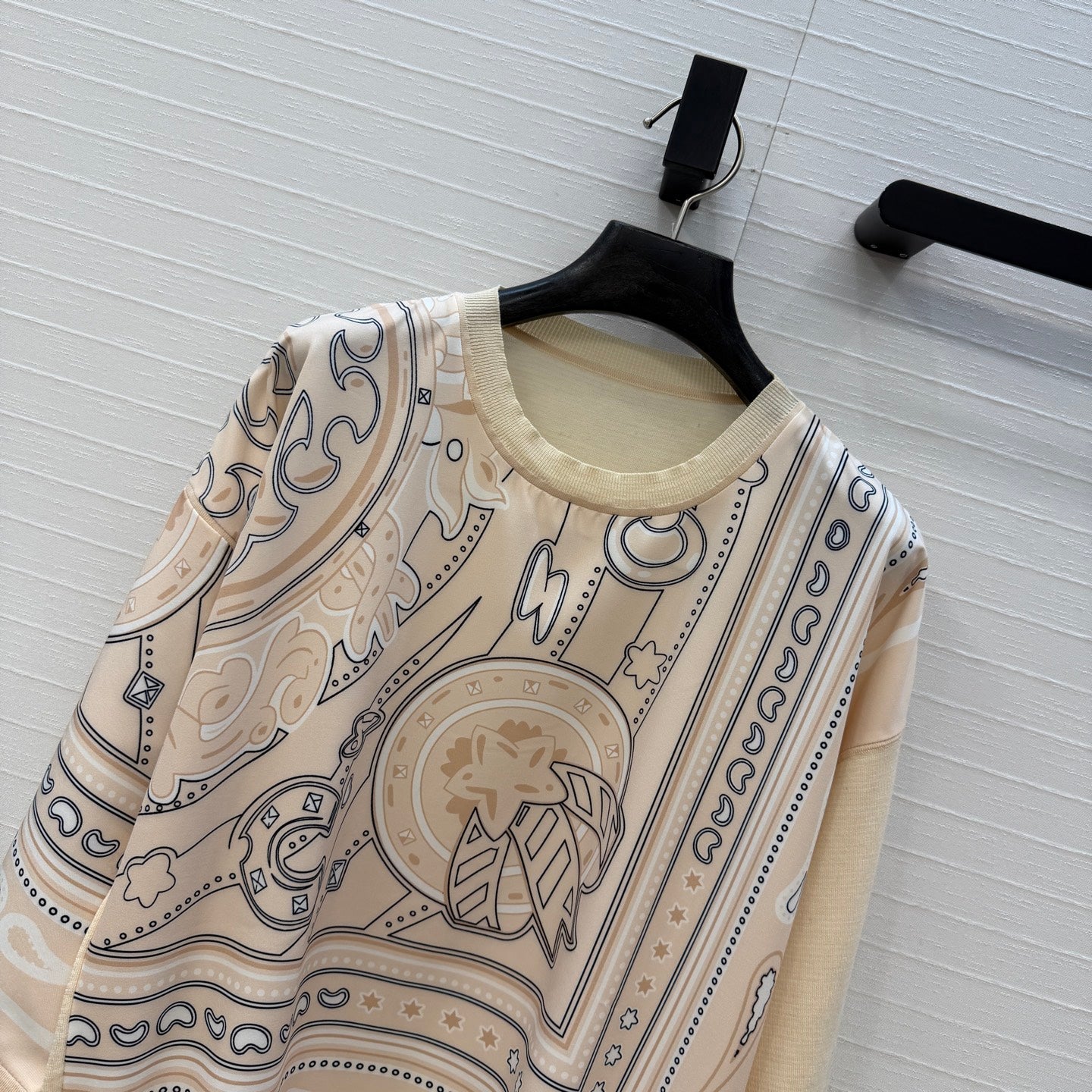 HM "Candy Libris" Long-Sleeve Beige Cotton Tencel