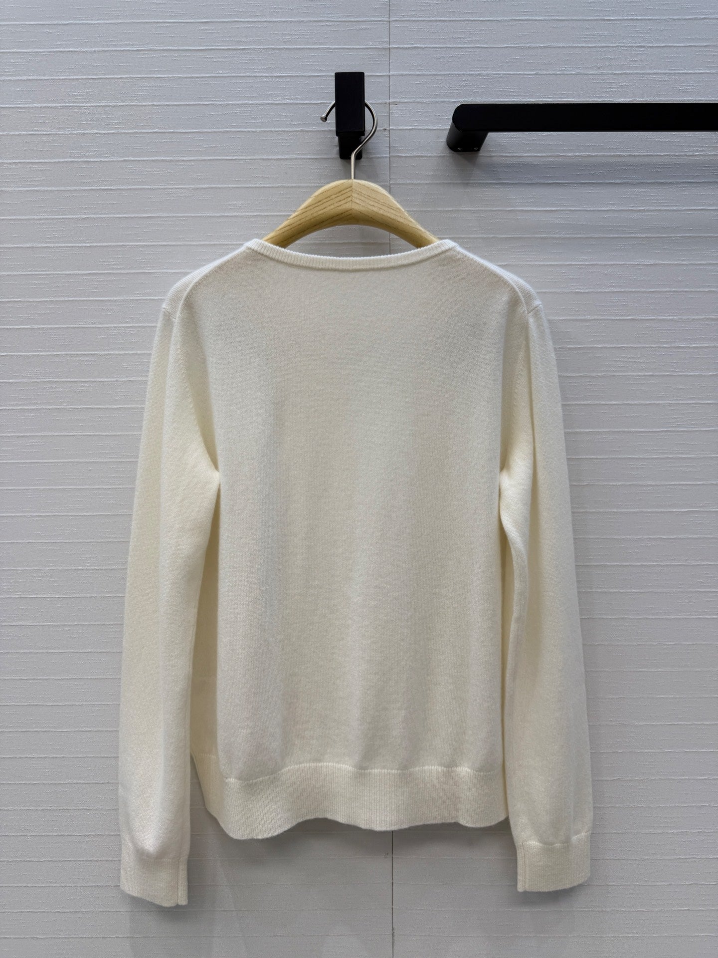 CD Tie-neck Sweater Cream Cashmere 402874