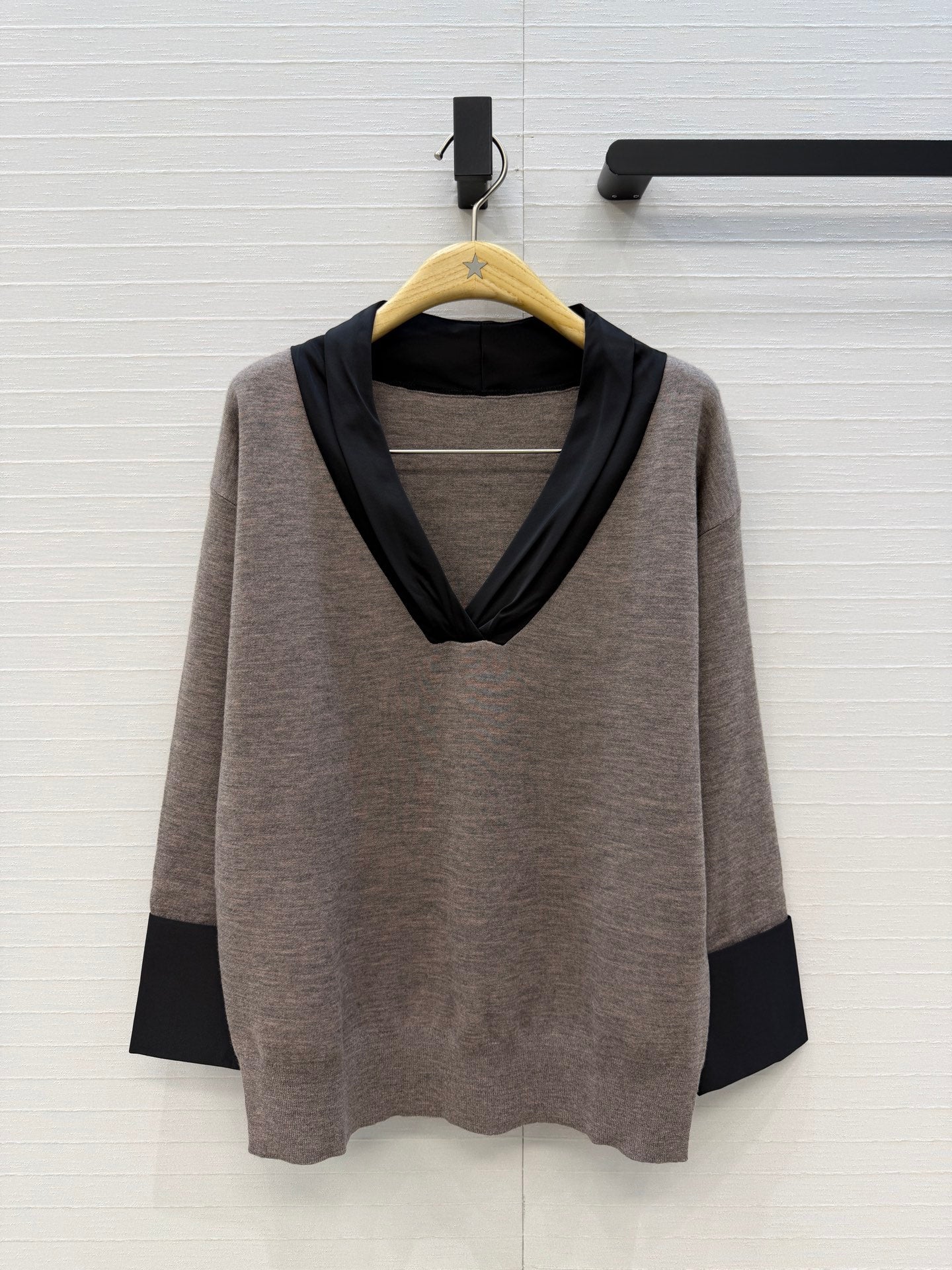 CD Long Sweater Beige Black Cashmere Knit 402869