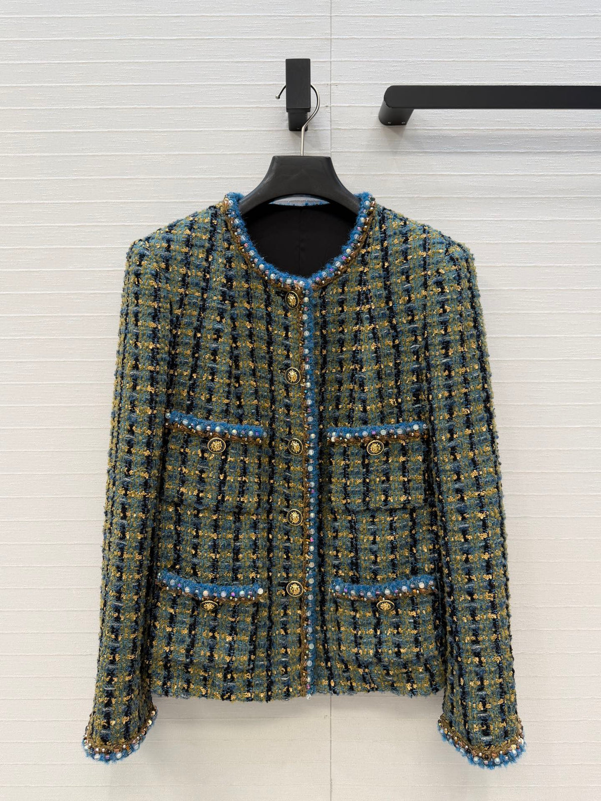 CC 25A Blue Gold Tweed Beaded Trim Lion Button Jacket 425955