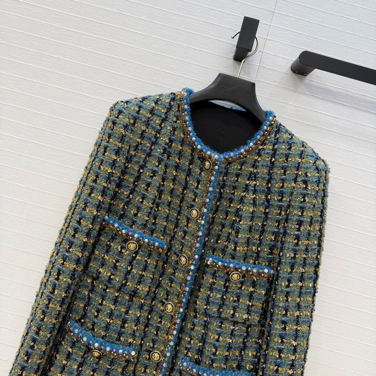 CC 25A Blue Gold Tweed Beaded Trim Lion Button Jacket 425955