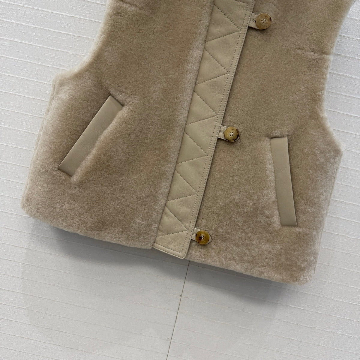 HM 26s Sleeveless Short Vest Beige Glaise Sheepskin 428595