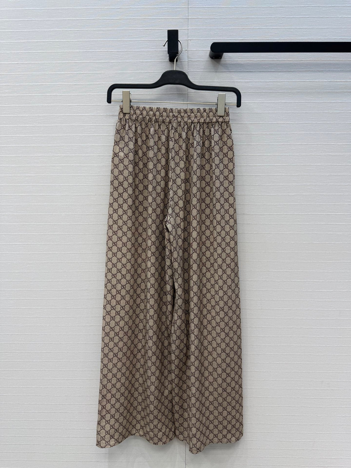 GG 26s Leisure Pants Beige Ebony Printed Silk 428587