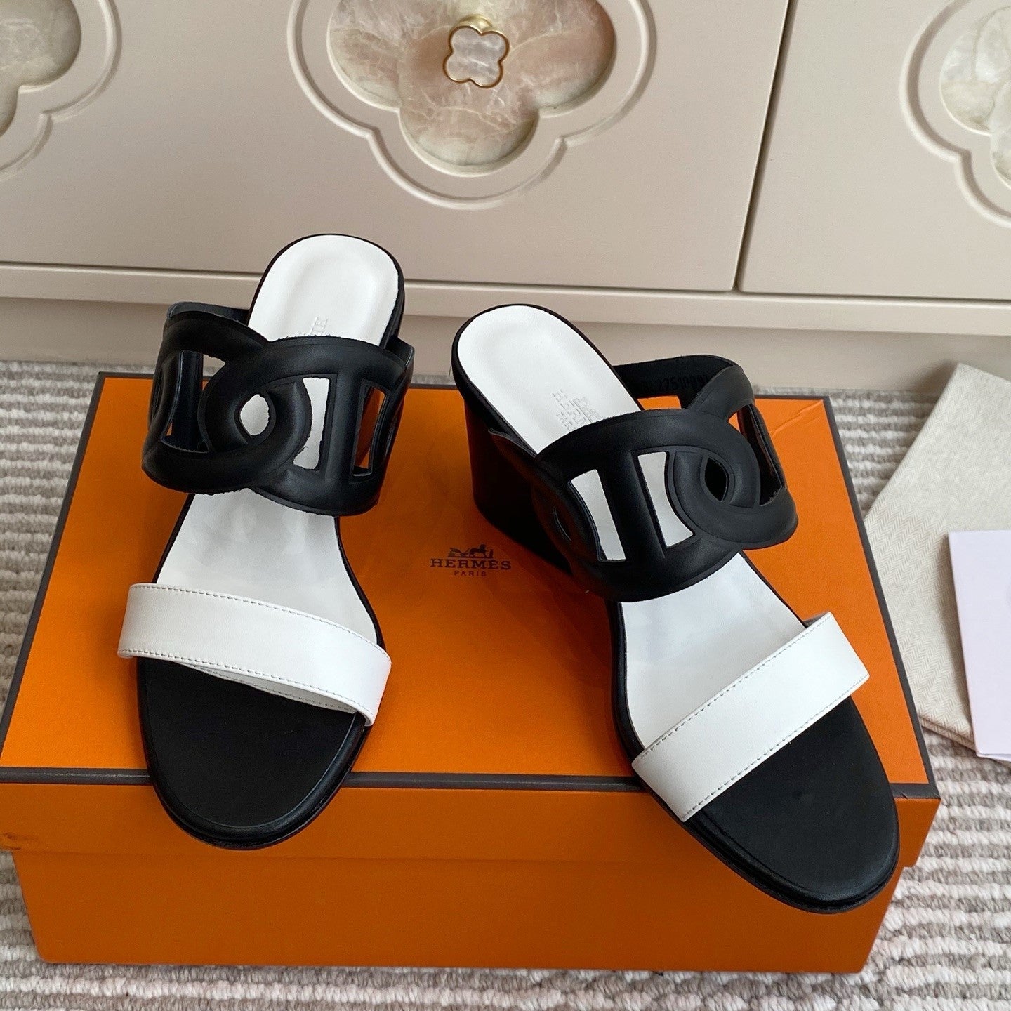 HM Lipari Sandal 7cm Black White Leather 776553