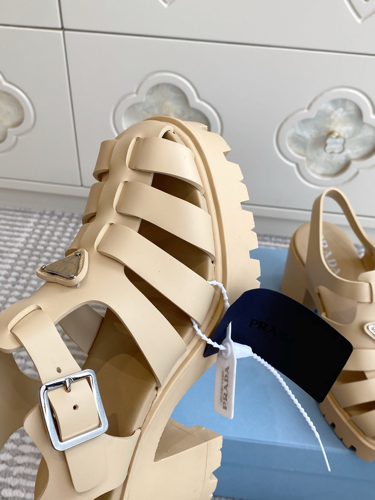 Prada 26s Fisherman Platform Sandals 8.5cm Beige Leather 122235