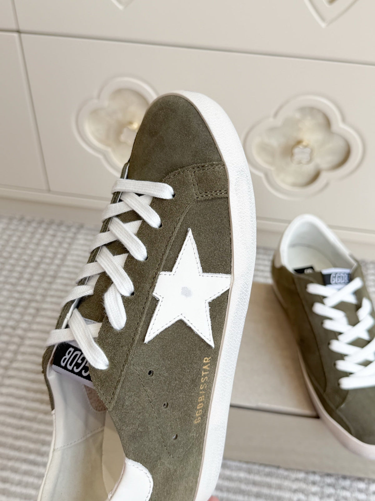 GGDB Sneakers Olive Green Suede White Star 122365