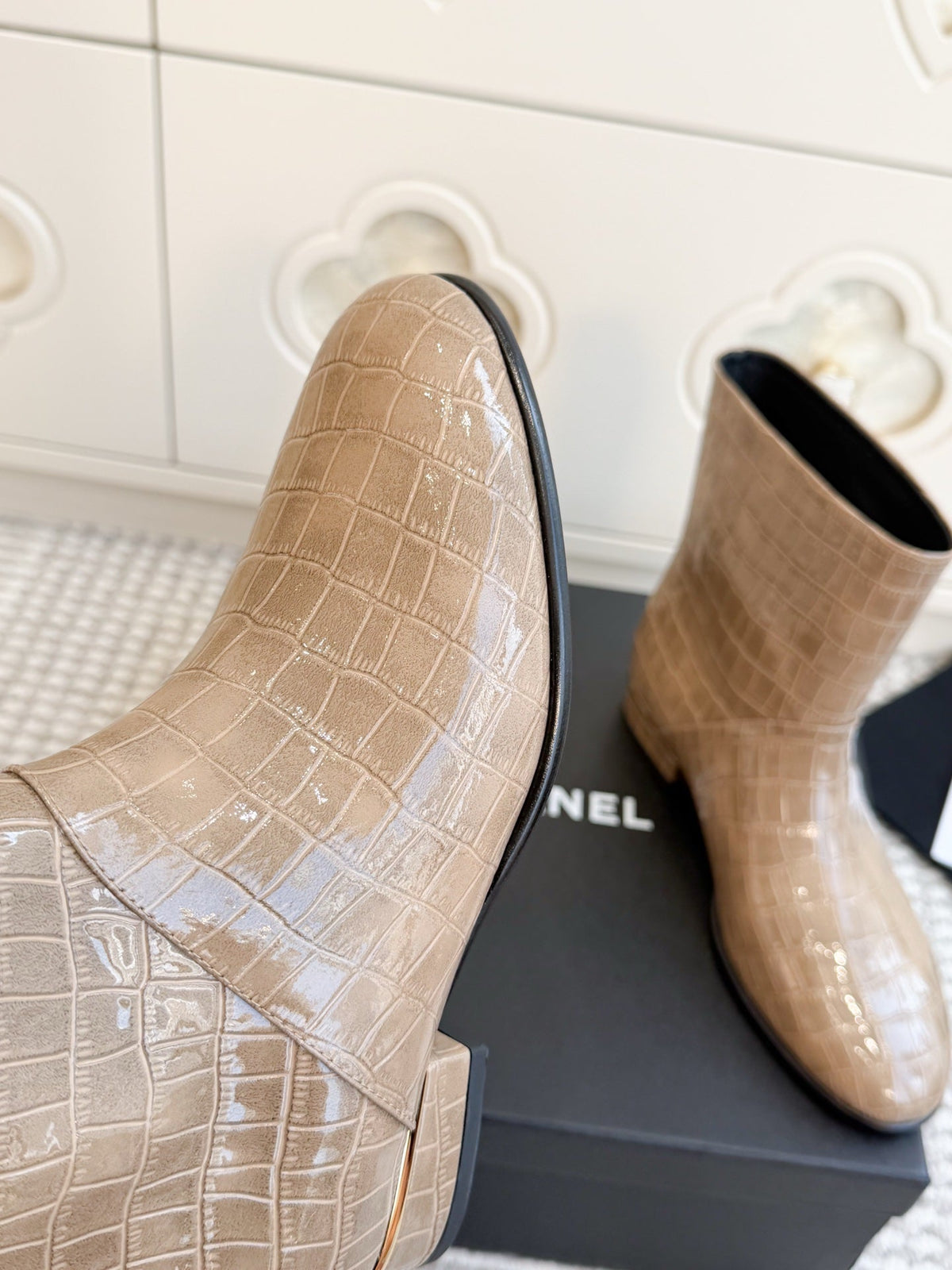 CC 26s Croc Embossed Ankle Boots Beige Patent 122041
