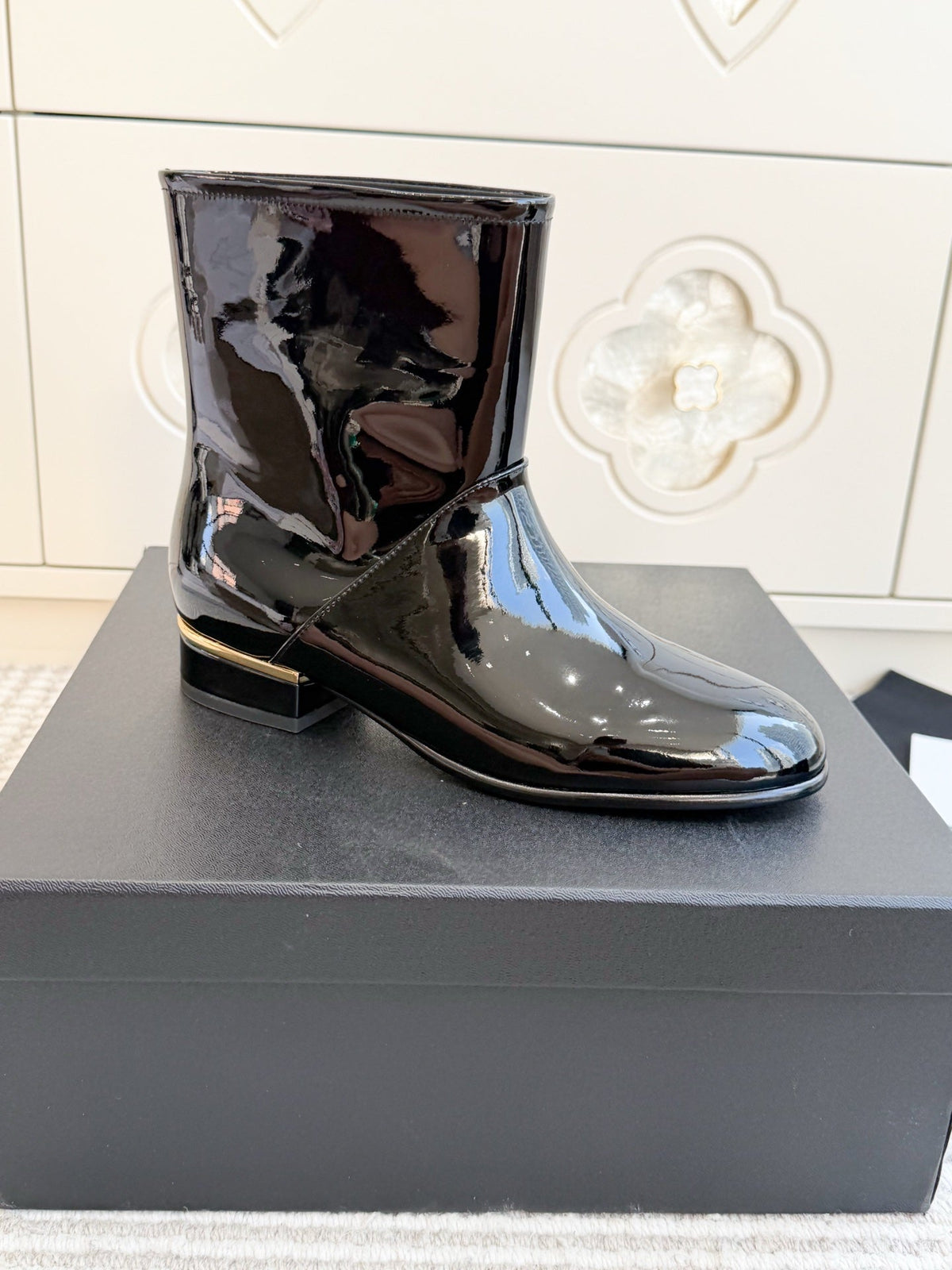 CC 26s Ankle Boots Black Black Patent 122044