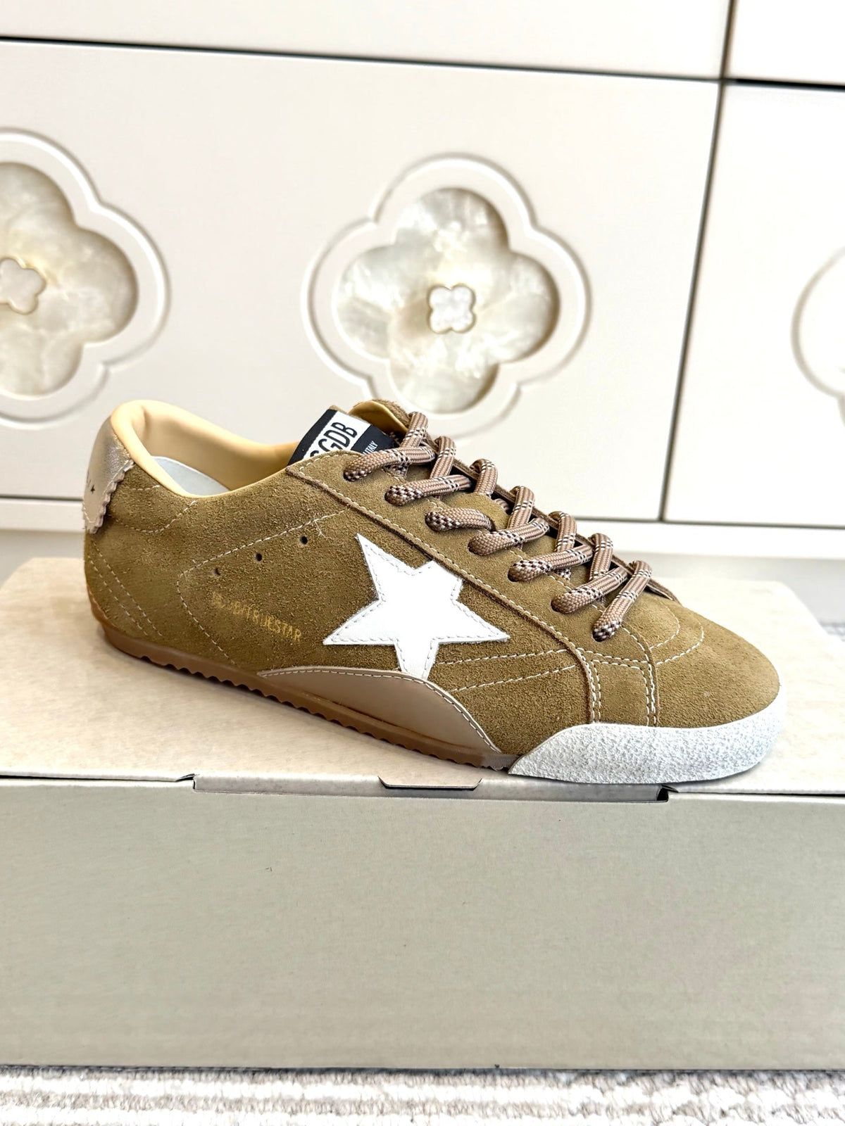GGDB Sneakers Khaki Suede White Star 122367