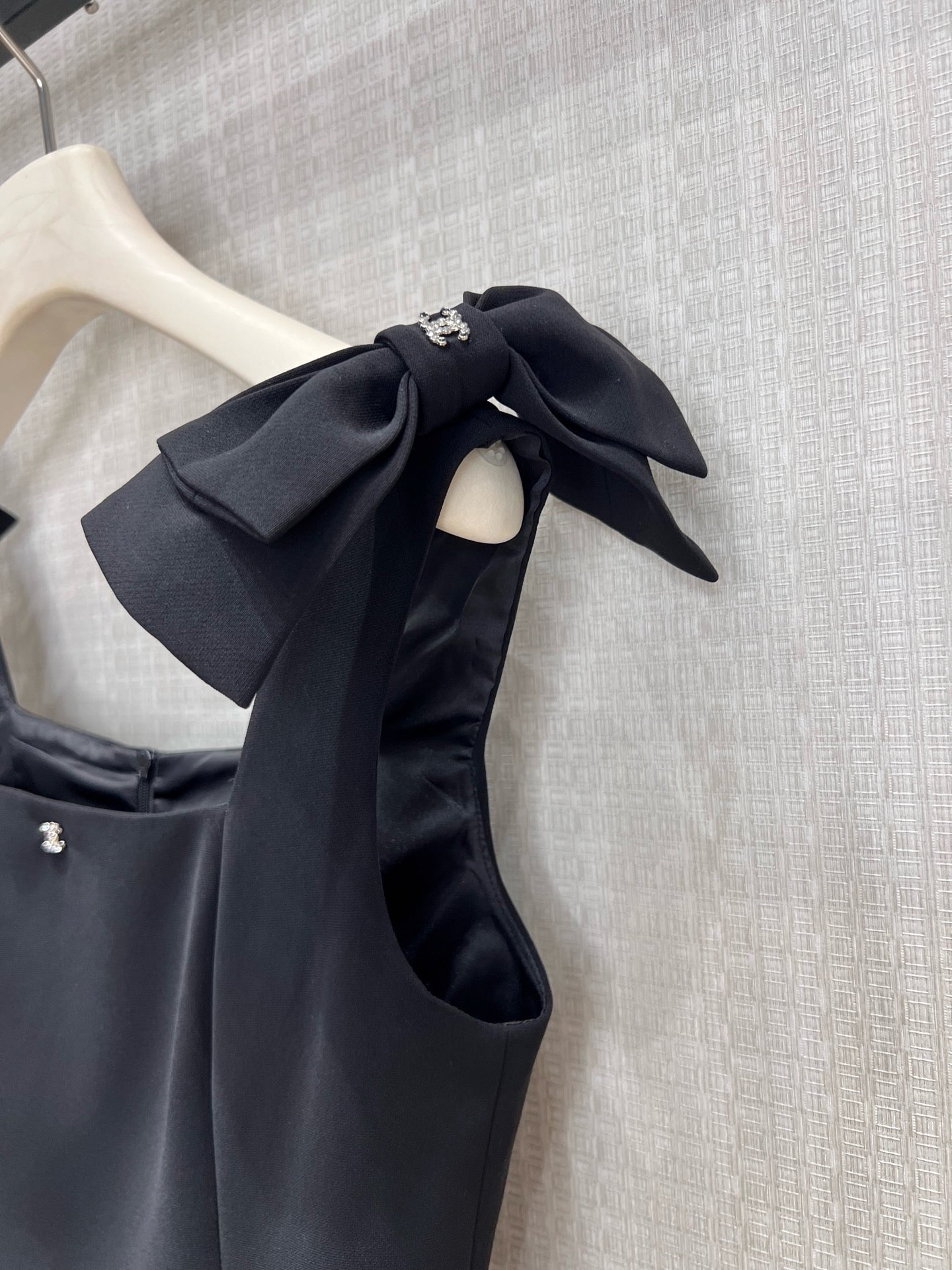 CC 26s Dress Features Distinctive Bow Black 397677